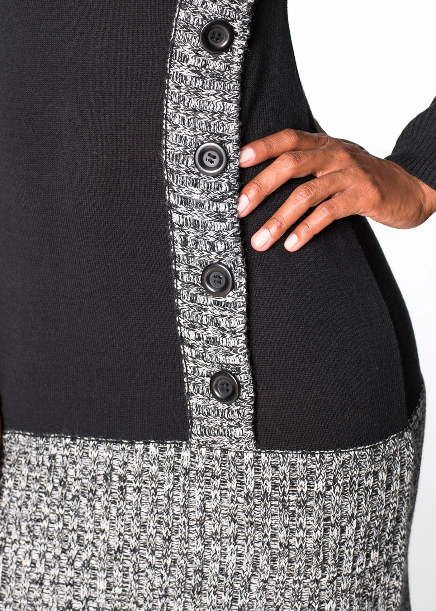 Robe ajustée en maille avec col châle • noir chiné • Boutique bonprix