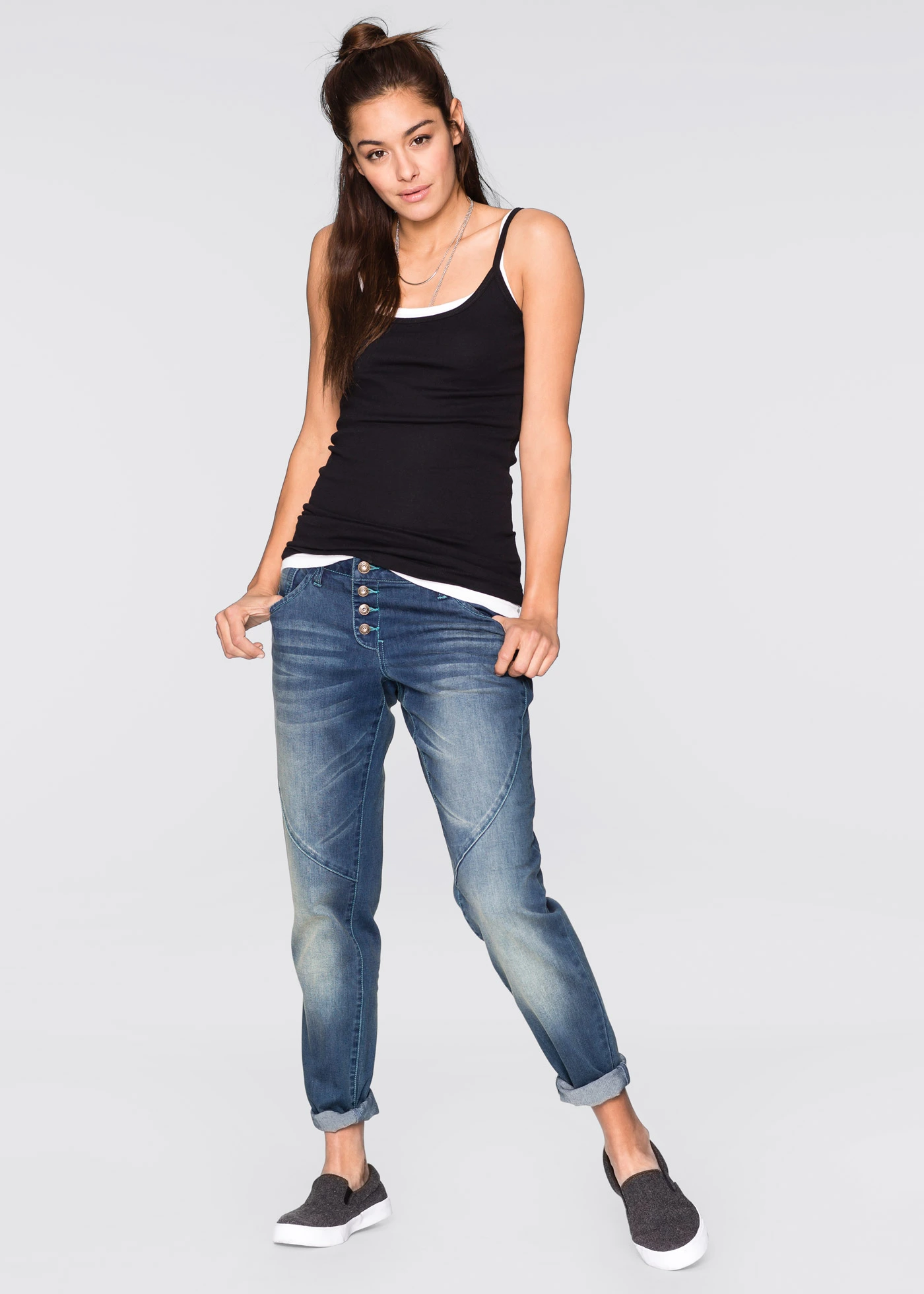 Top s úzkými ramínky, z čisté bavlny (2 ks v balení) • bílá + černá • bonprix obchod