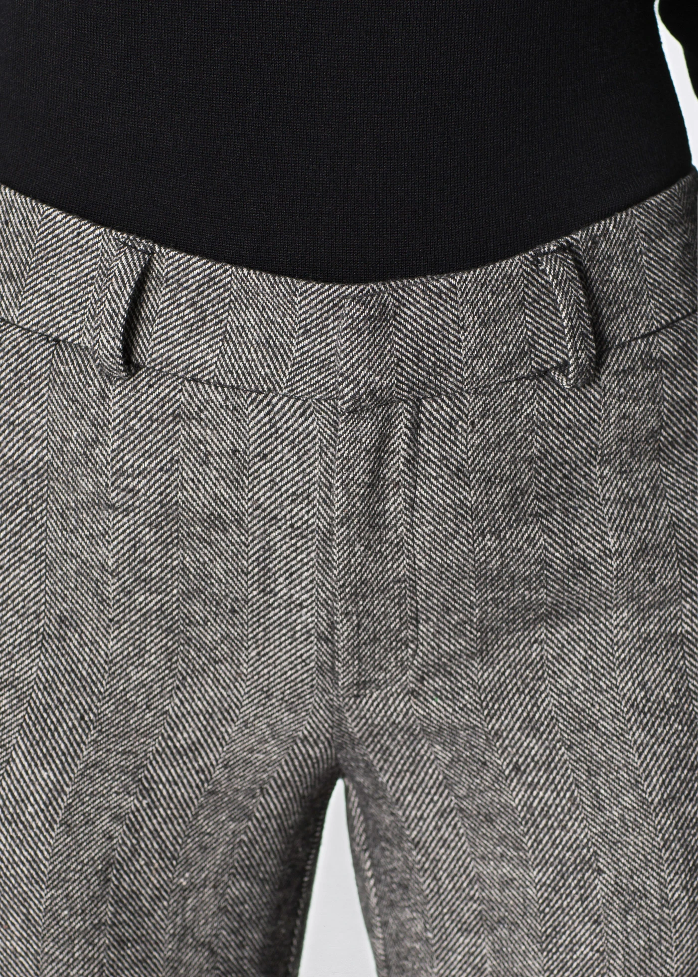 Pantalon large à pinces, taille courte • gris-noir chiné • Boutique bonprix