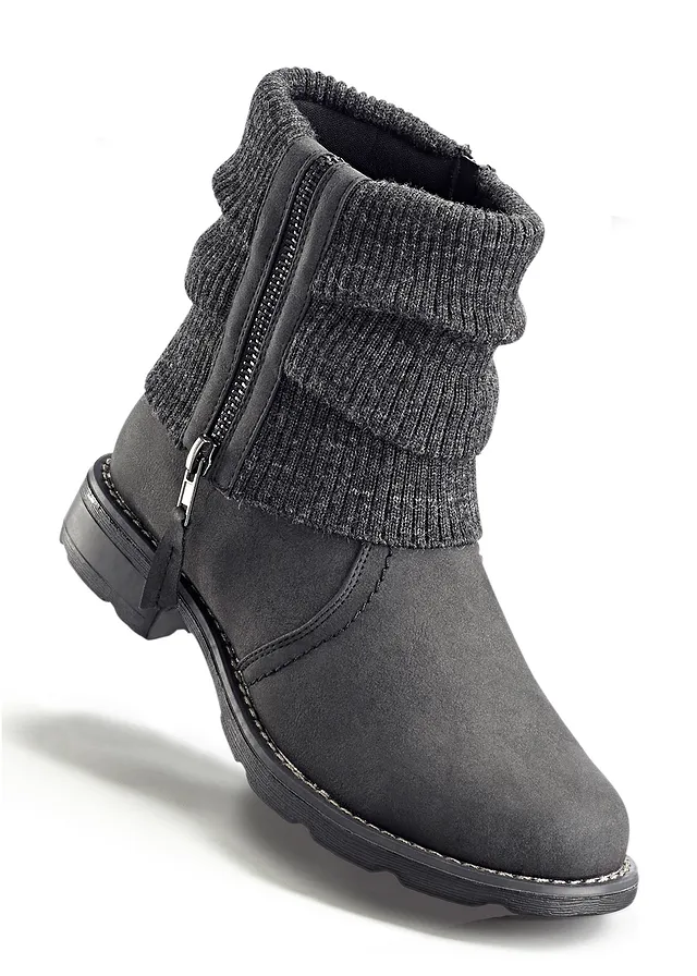 Čižmy s pleteným prvkom