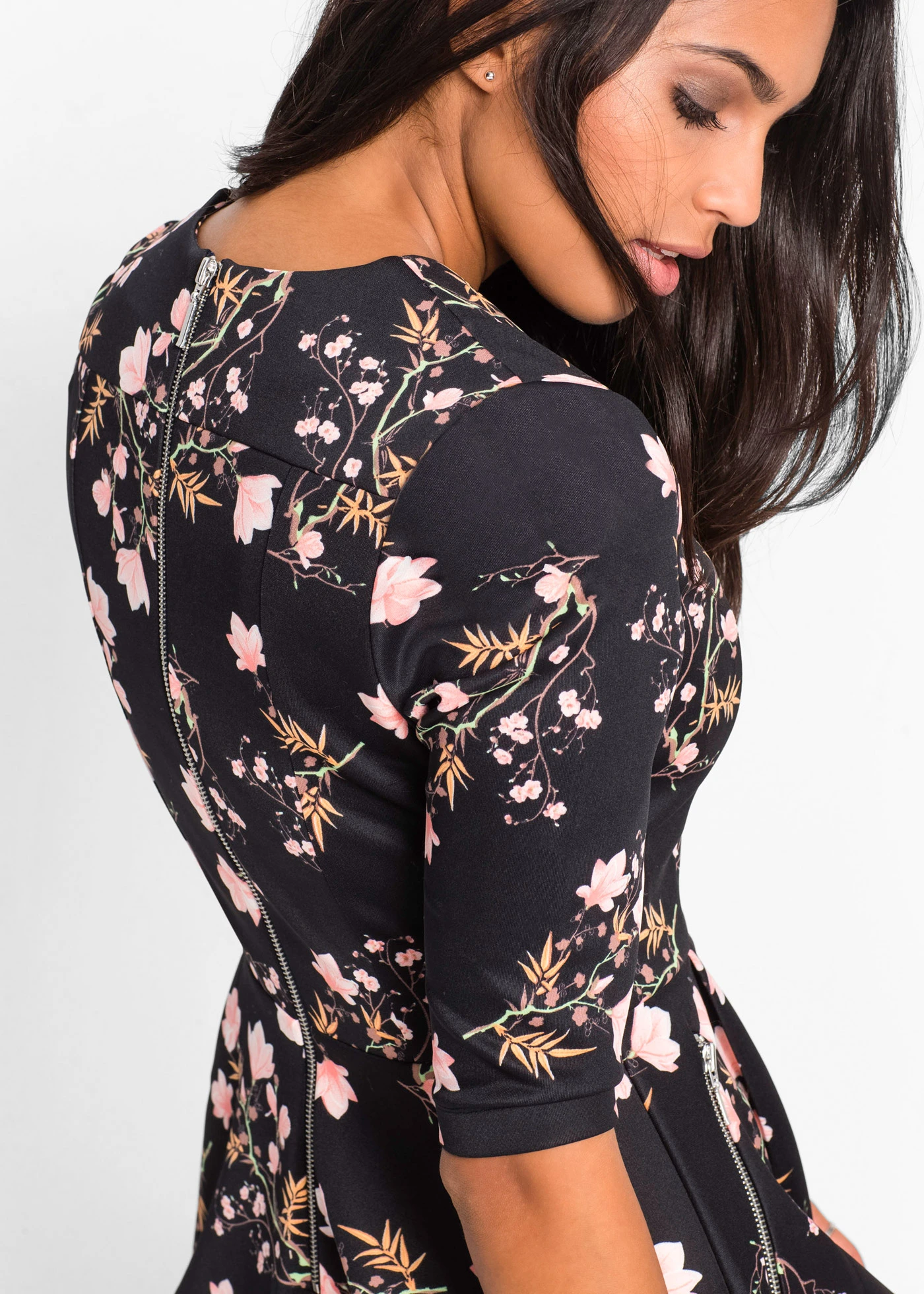 Sukienka neoprenowa • czarny w kwiaty • sklep bonprix