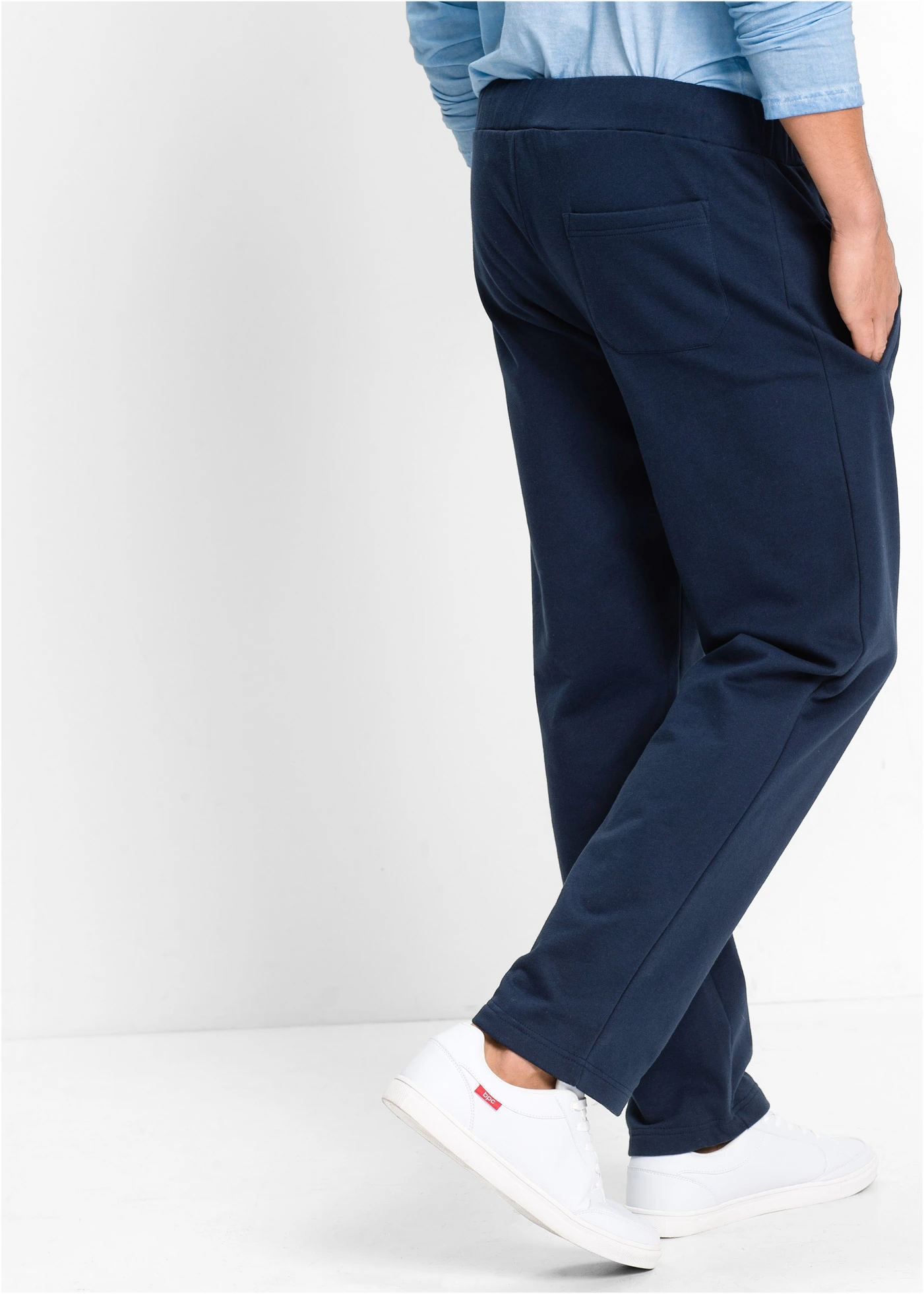 Joggingbroek van biologisch katoen met sportieve details • donkerblauw • bonprix online shop