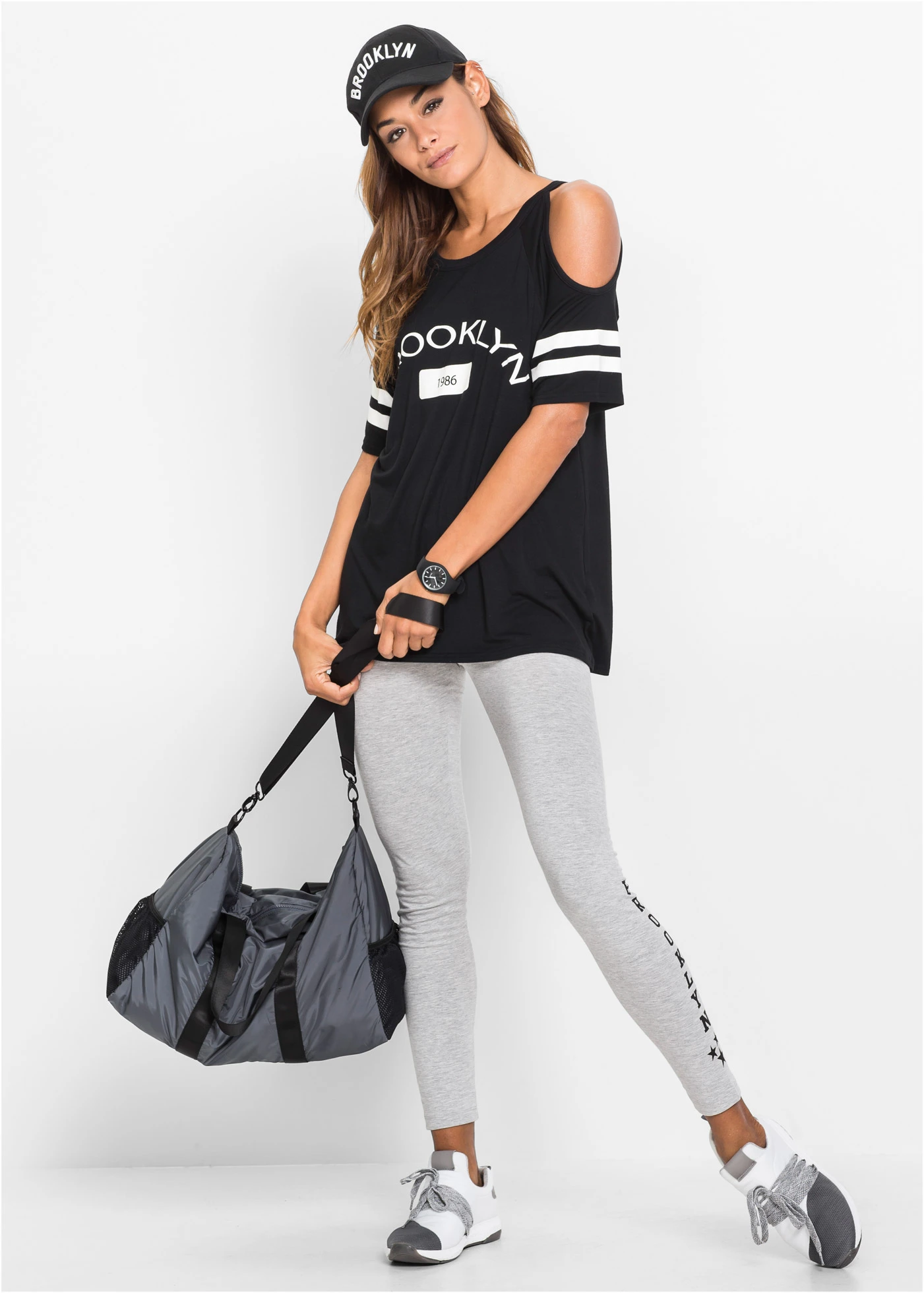 T-shirt en viscose douce • noir imprimé • Boutique bonprix