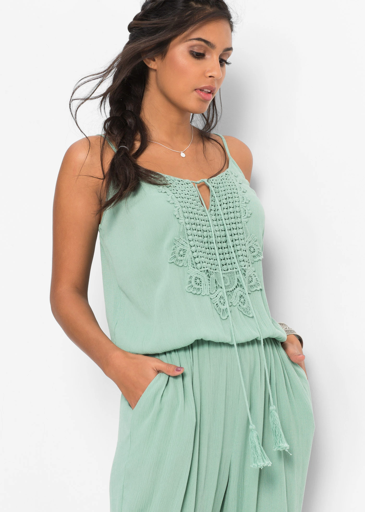 Salopetă din viscoză texturată • verde pastel • magazin bonprix