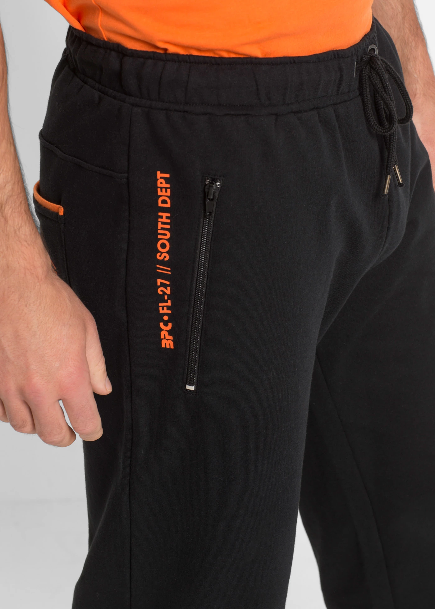 Pantalon de jogging avec poches zippées • noir • Boutique bonprix