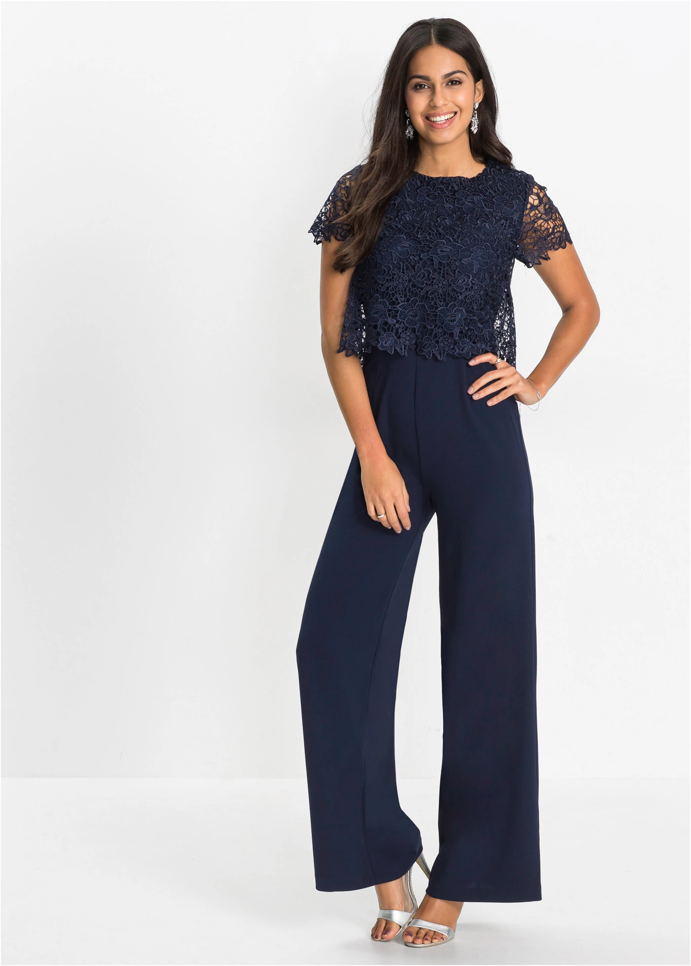 Jumpsuit van zacht scuba met kant • donkerblauw • bonprix online shop