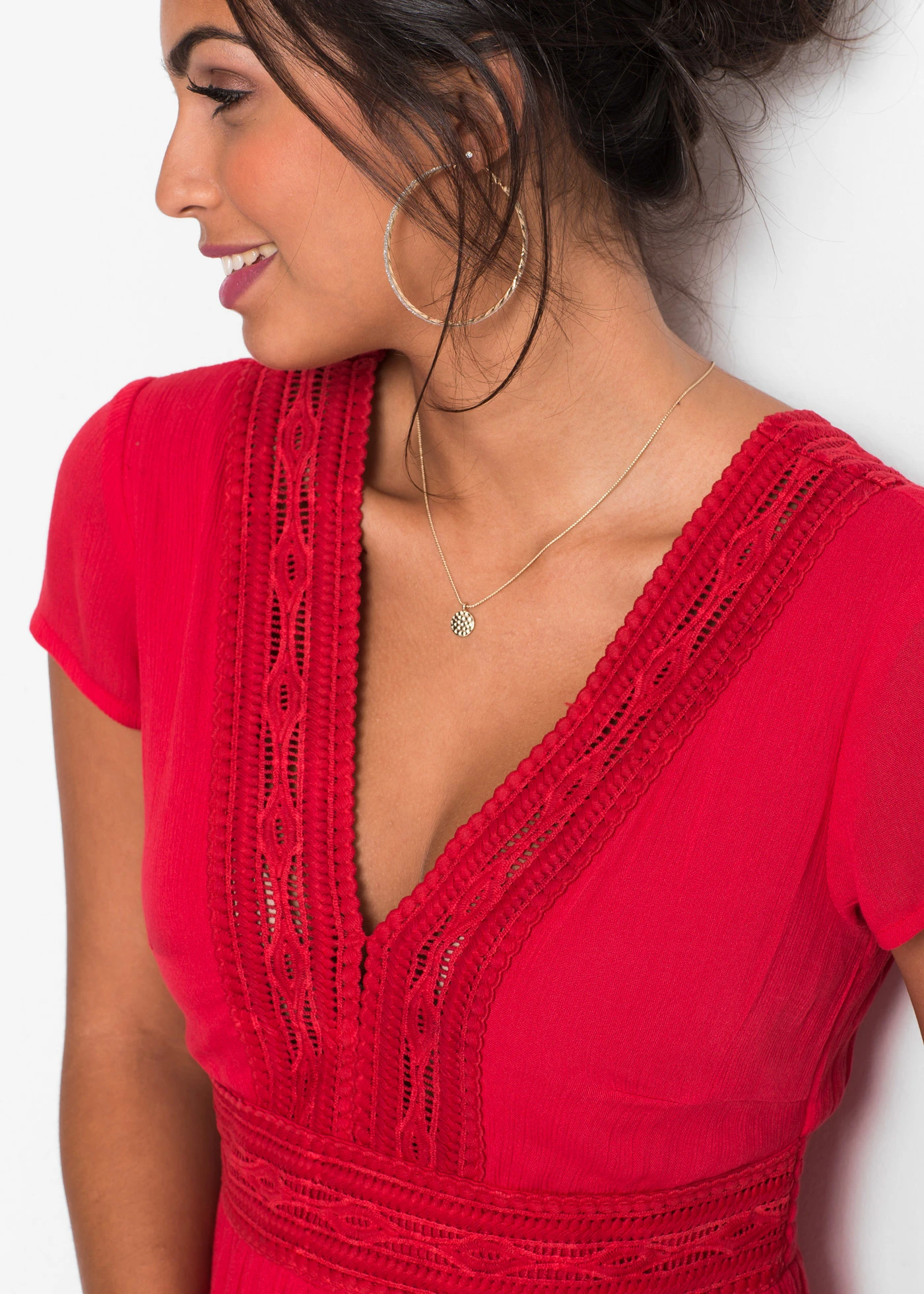 Maxi zomerjurk met kant, korte maat • aardbeirood • bonprix online shop