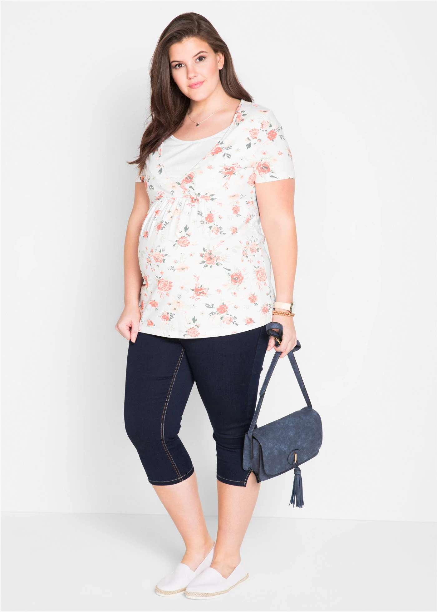 Zwangerschapsshirt/voedingsshirt van biologisch katoen • wit gebloemd plus size • bonprix online shop