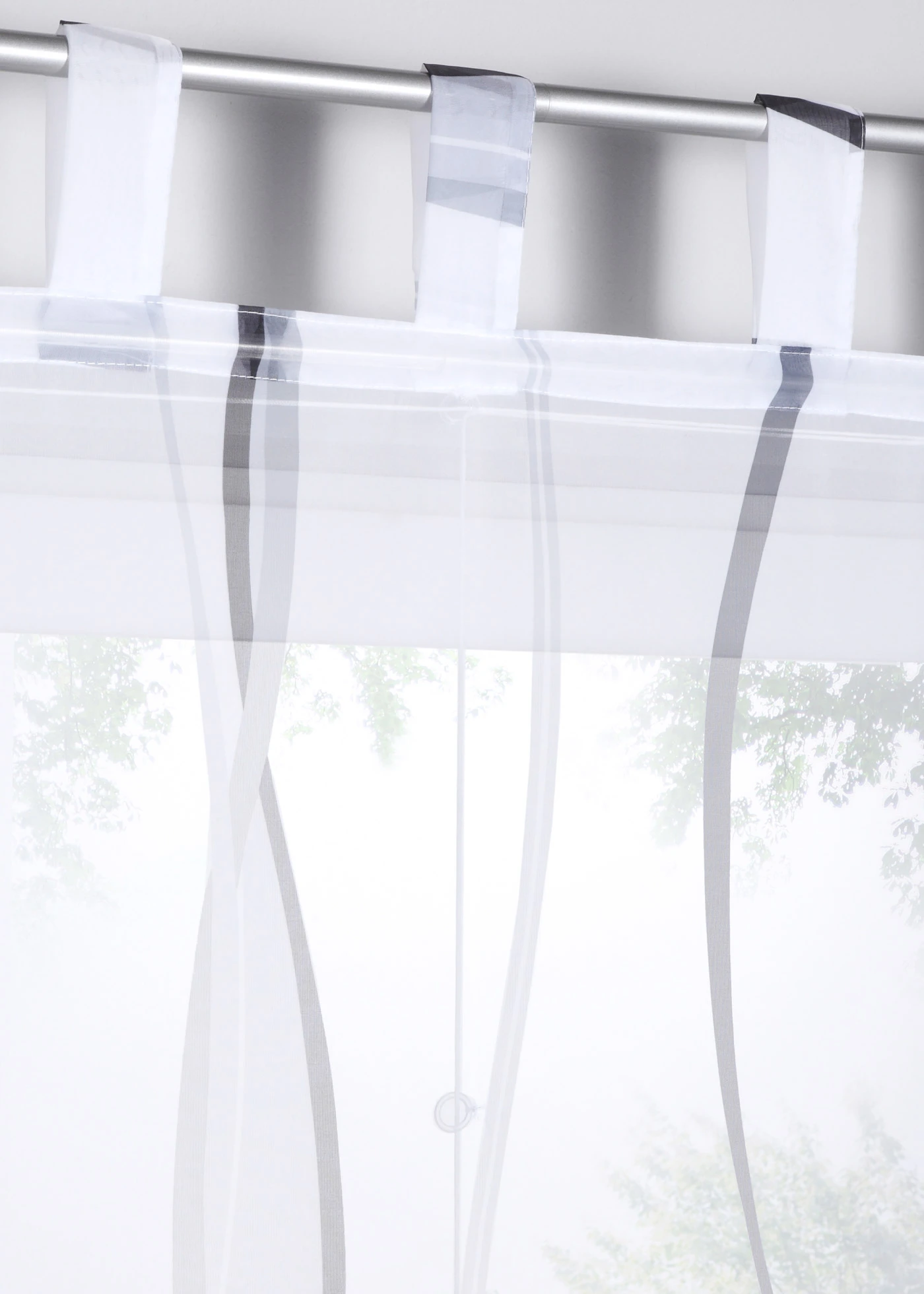 Řasící roleta s vlnkovým vzorem, z recyklovaného polyesteru • bílo-stříbrná • bonprix obchod