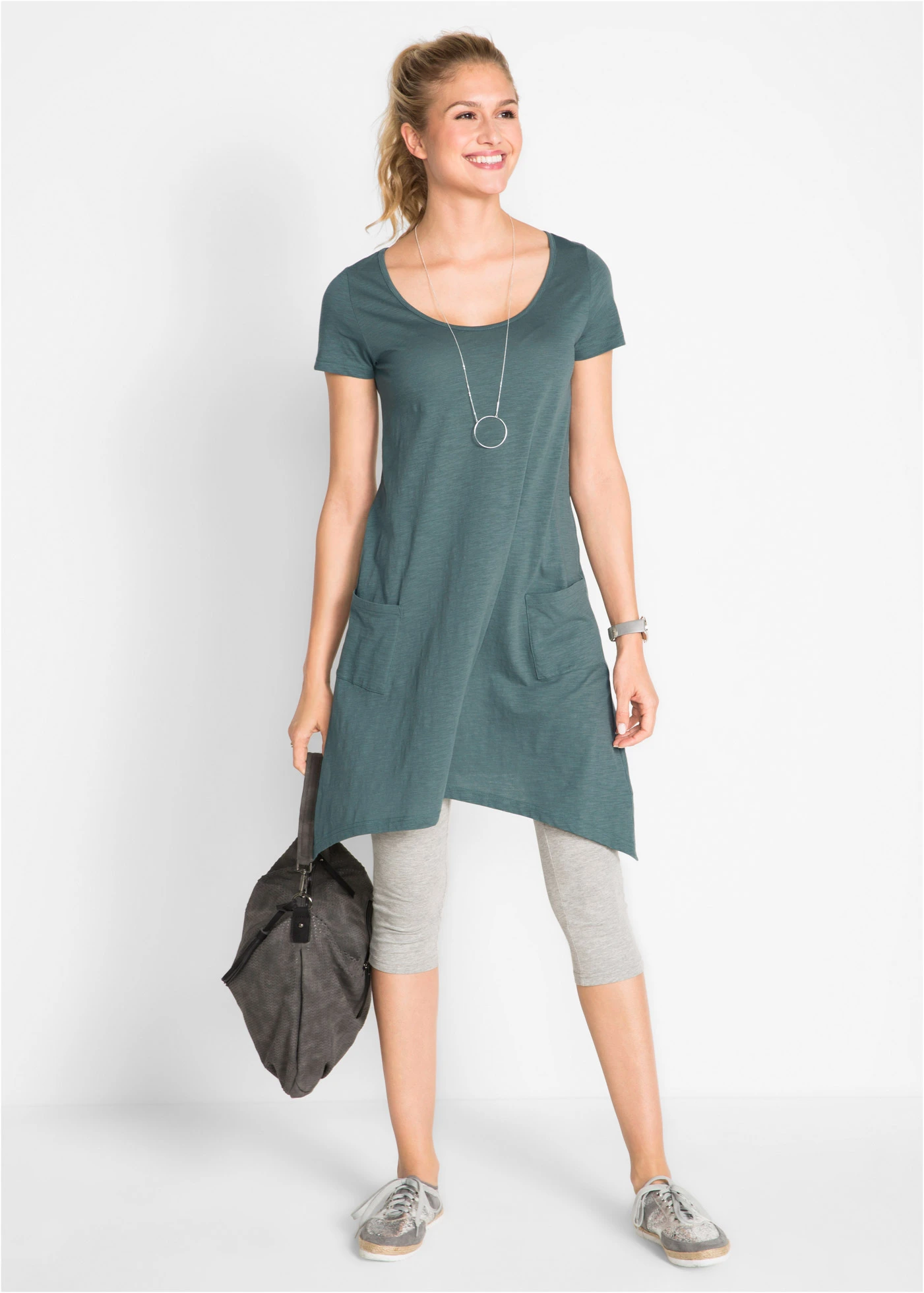Korte, katoenen shirtjurk van slub garen • eucalyptusgroen • bonprix online shop