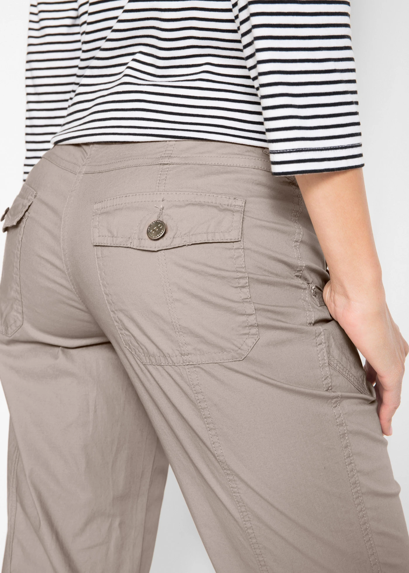 Pantalon extensible cargo 3/4 • grès • Boutique bonprix