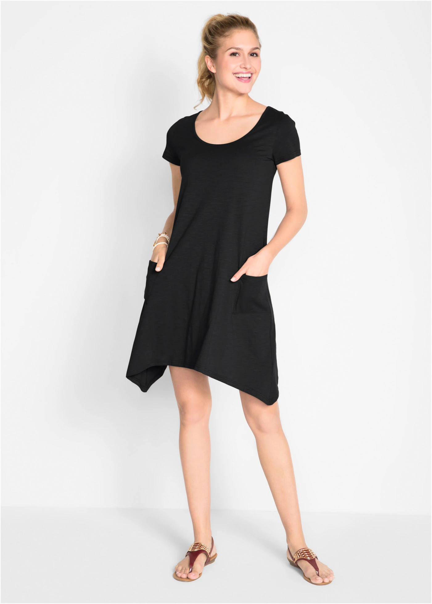 Korte, katoenen shirtjurk van slub garen • zwart • bonprix online shop