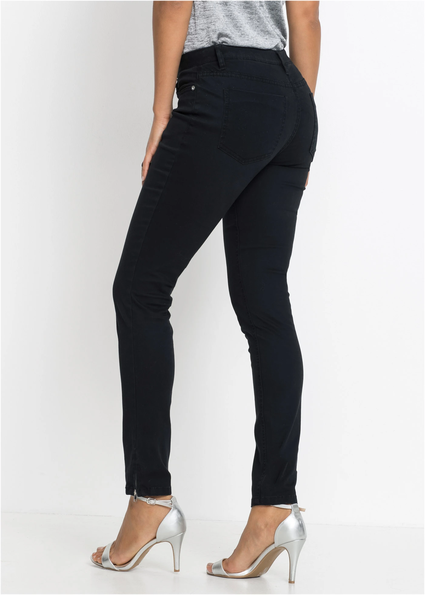 Jeansy skinny, mid waist, cropped • czarny • sklep bonprix