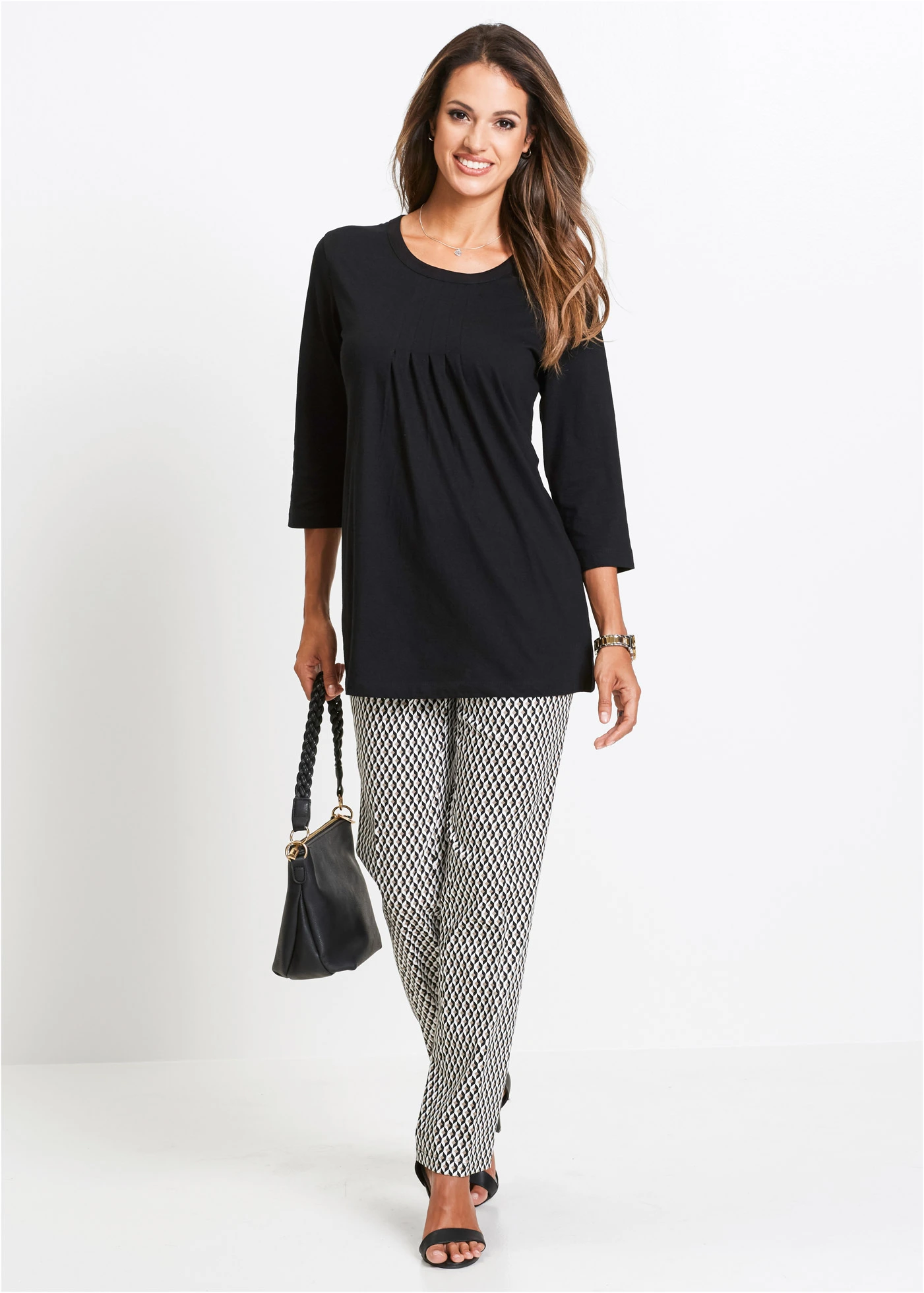 Longshirt van puur katoen • zwart • bonprix online shop