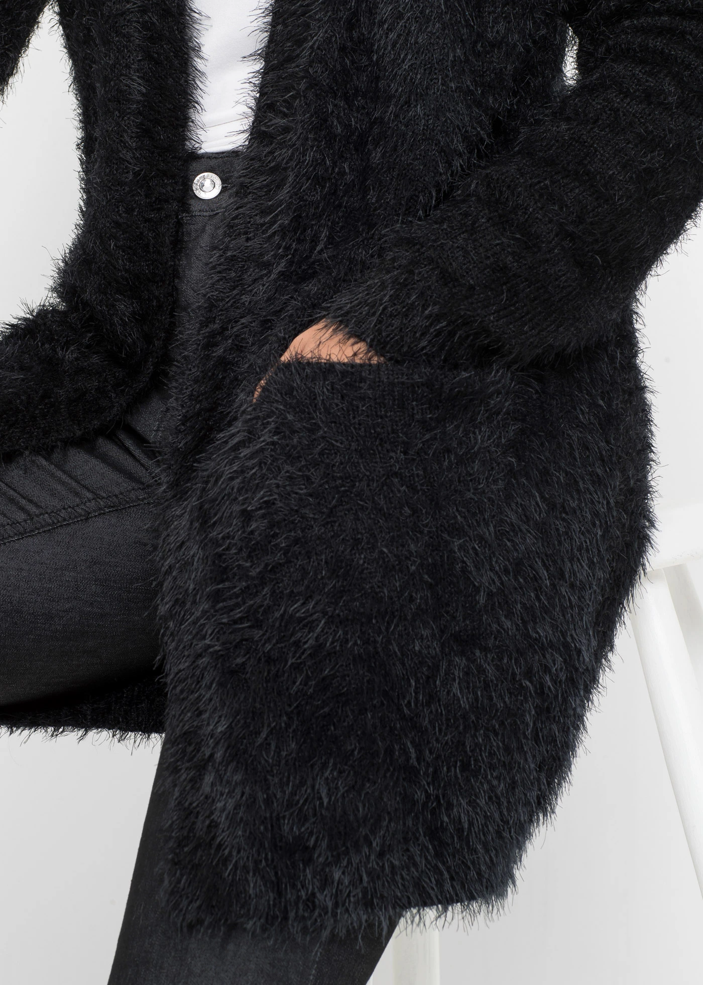 Gilet long en maille duveteuse • noir • Boutique bonprix