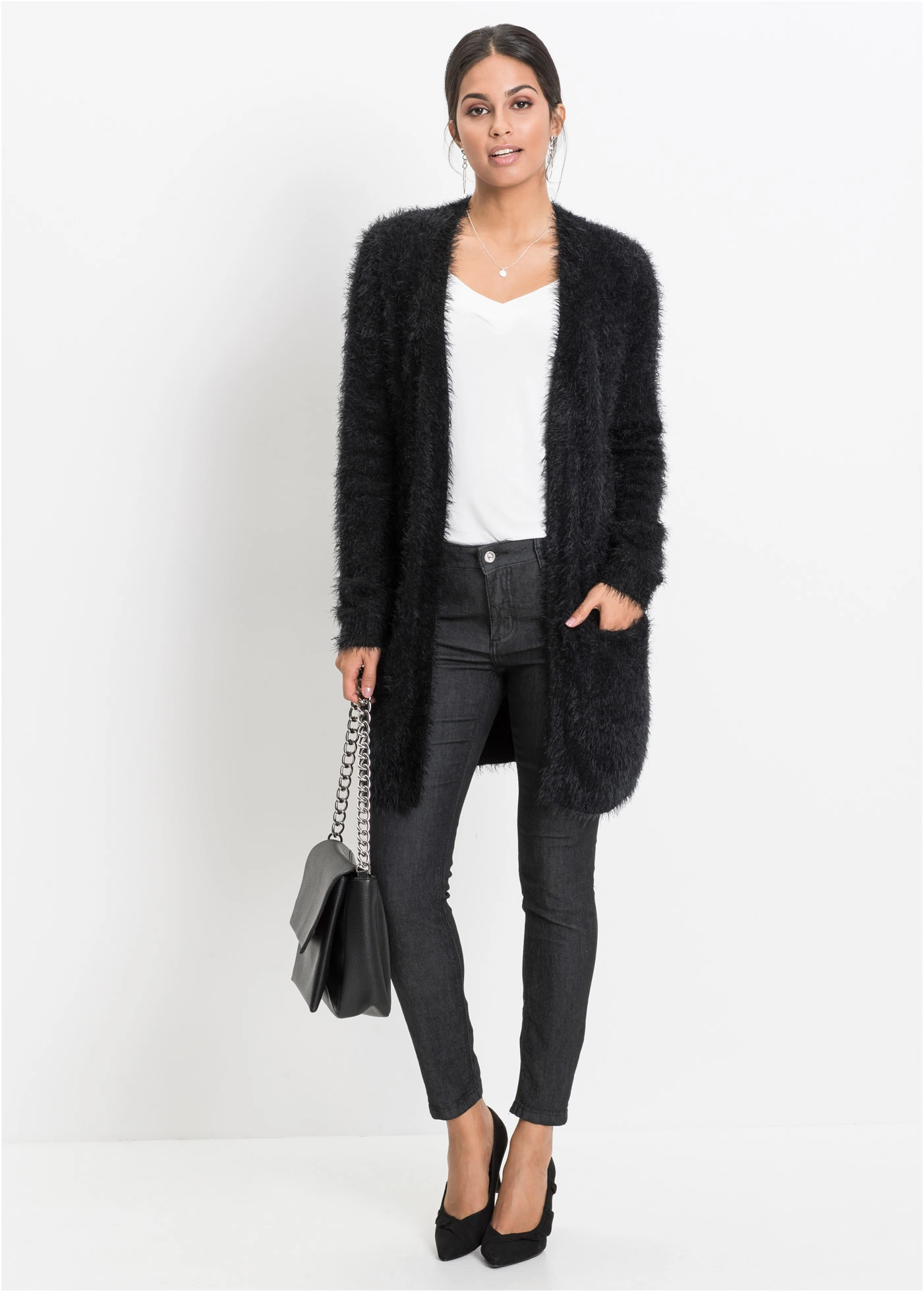Lang gebreid vest in fluffy look • zwart • bonprix online shop