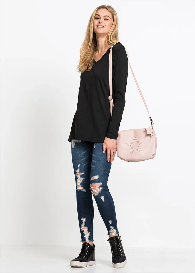 Longshirt met capuchon • zwart • product-page.page-title-suffix