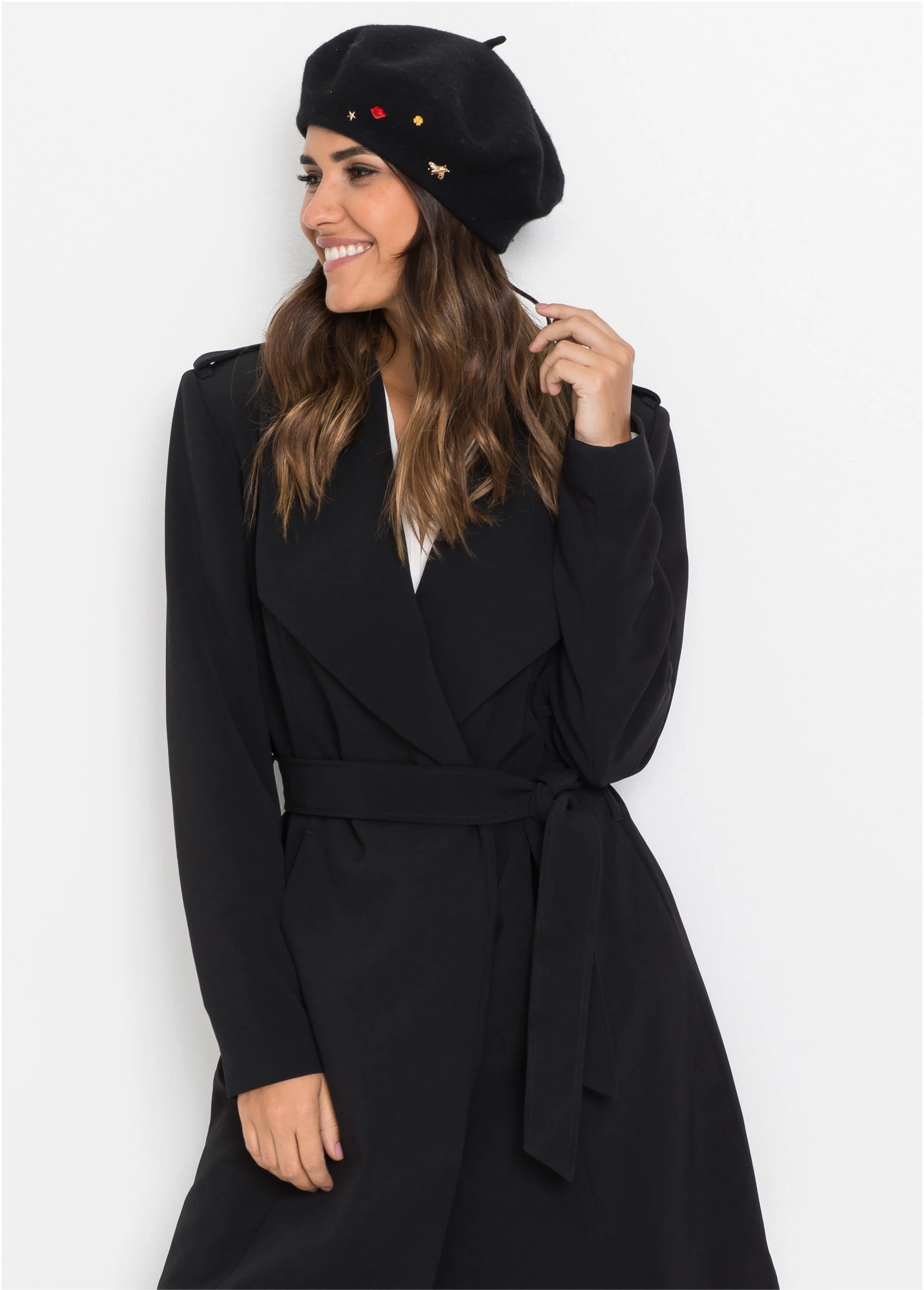 Beret z ćwiekami • czarny • sklep bonprix