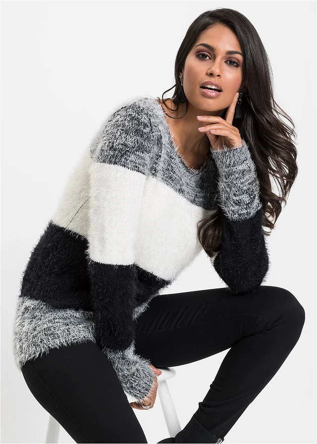 Fluffy trui met strepen, Kleur: zwart/wit gestreept