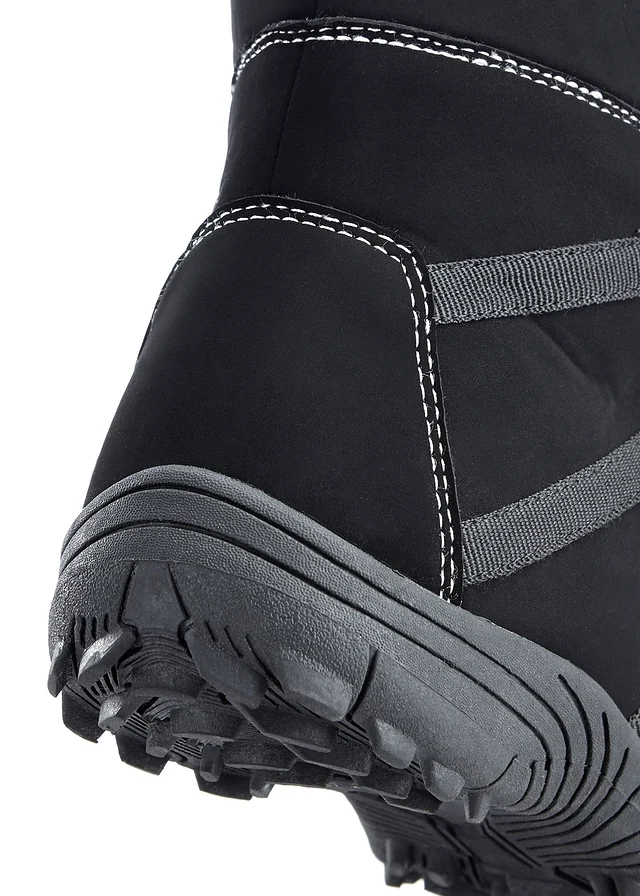 Boots fourrées à lacets • noir • product-page.page-title-suffix