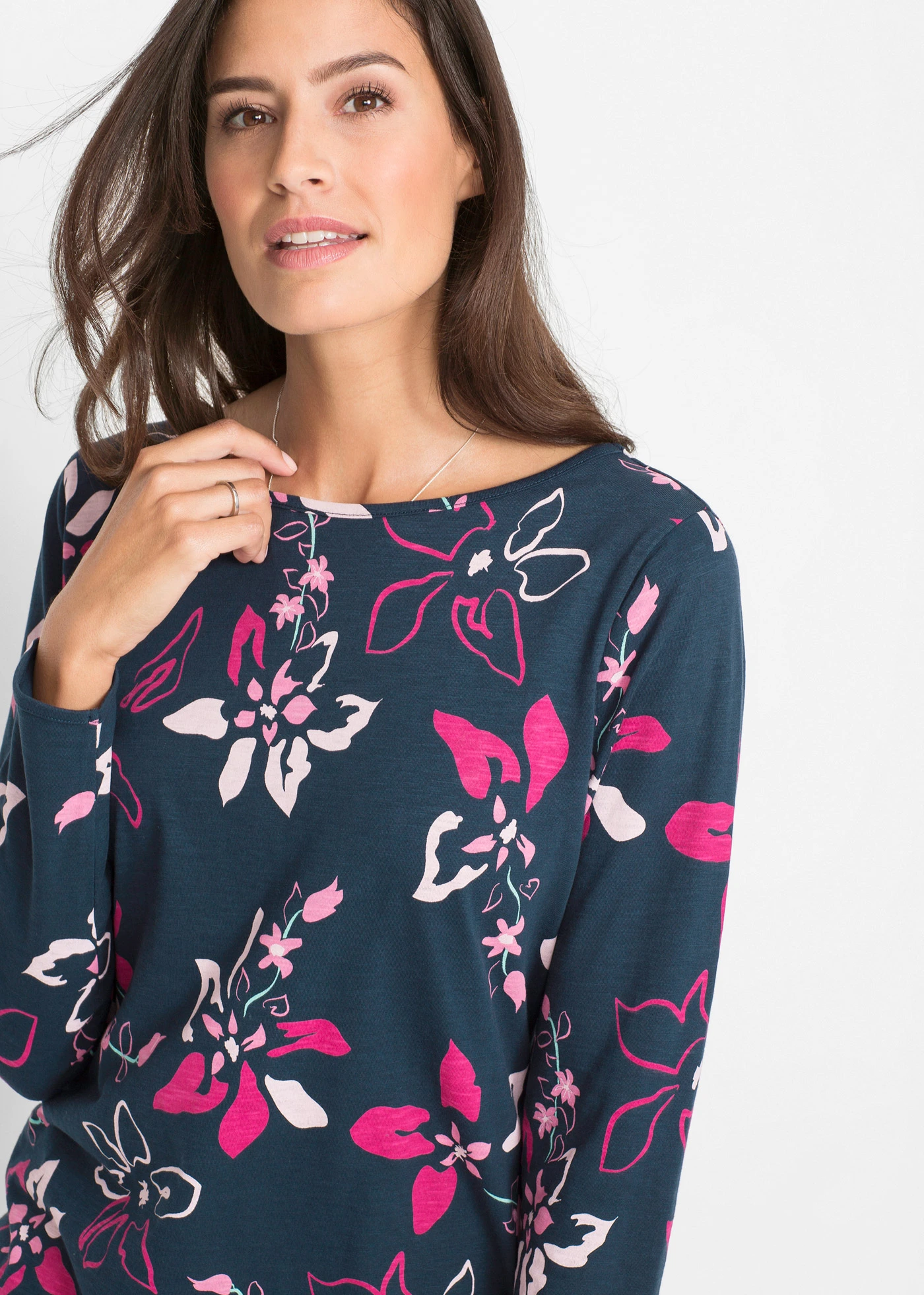 Longsleeve met bloemenprint • donkerblauw gebloemd • bonprix online shop
