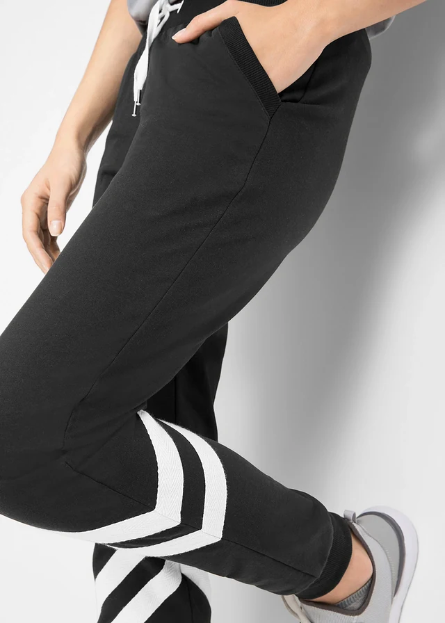 Sweatpants met tapes • zwart gestreept • product-page.page-title-suffix