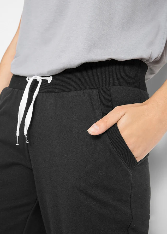 Sweatpants met tapes • zwart gestreept • product-page.page-title-suffix
