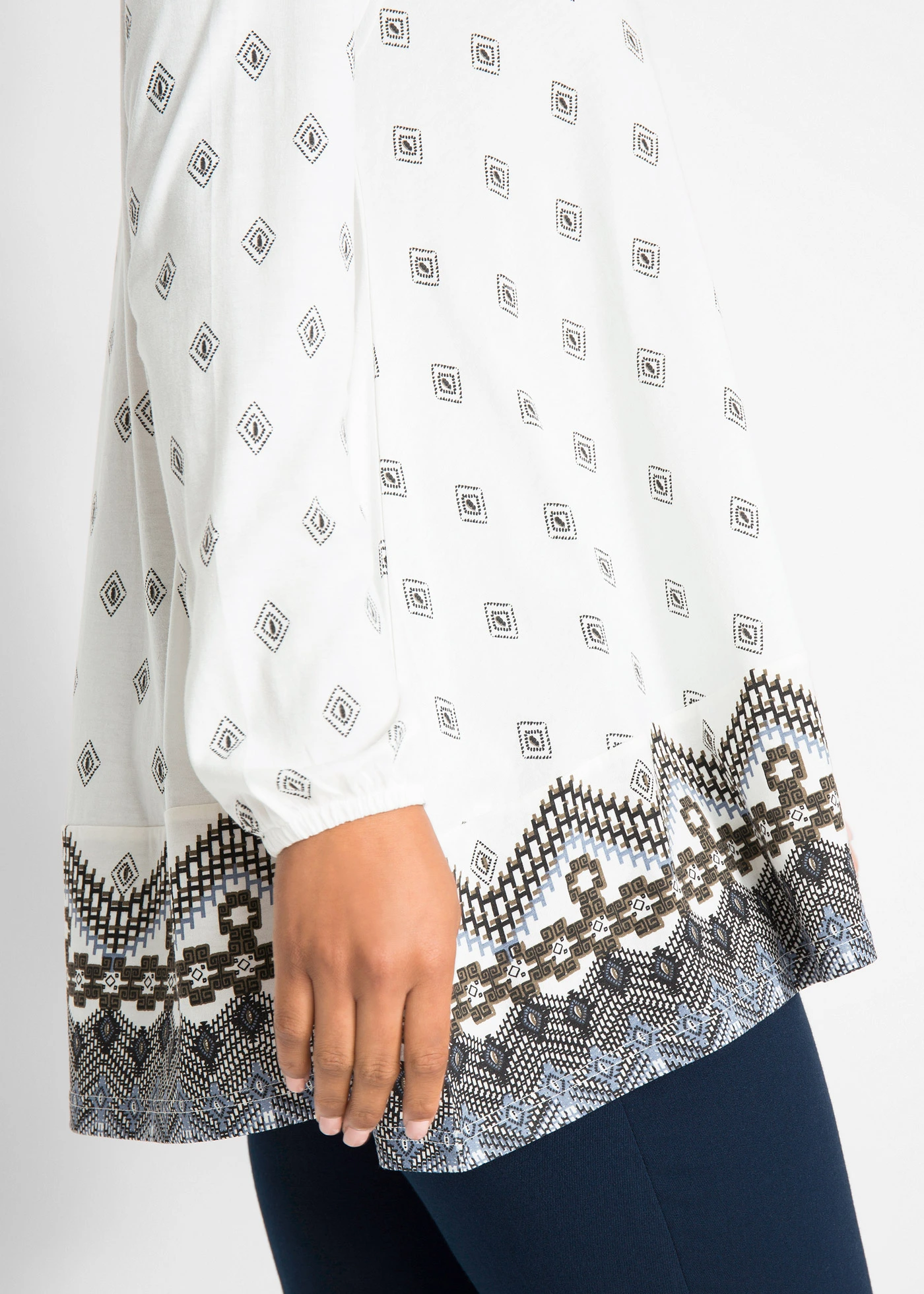 Extra wijde shirt tuniek in een viscosemix • wolwit grafisch plus size • bonprix online shop