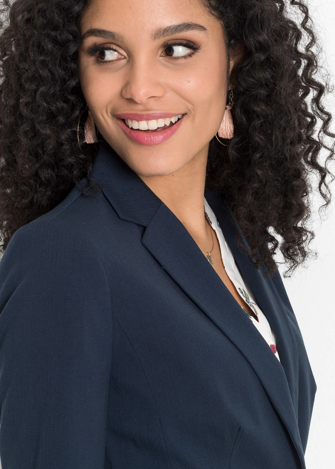 Blazer à poches passepoilées, petite stature • bleu foncé • Boutique bonprix