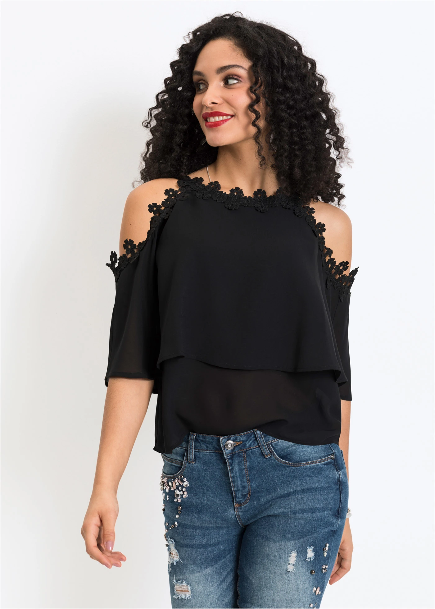 Bluzka z wycięciami na ramionach i koronką • czarny • sklep bonprix
