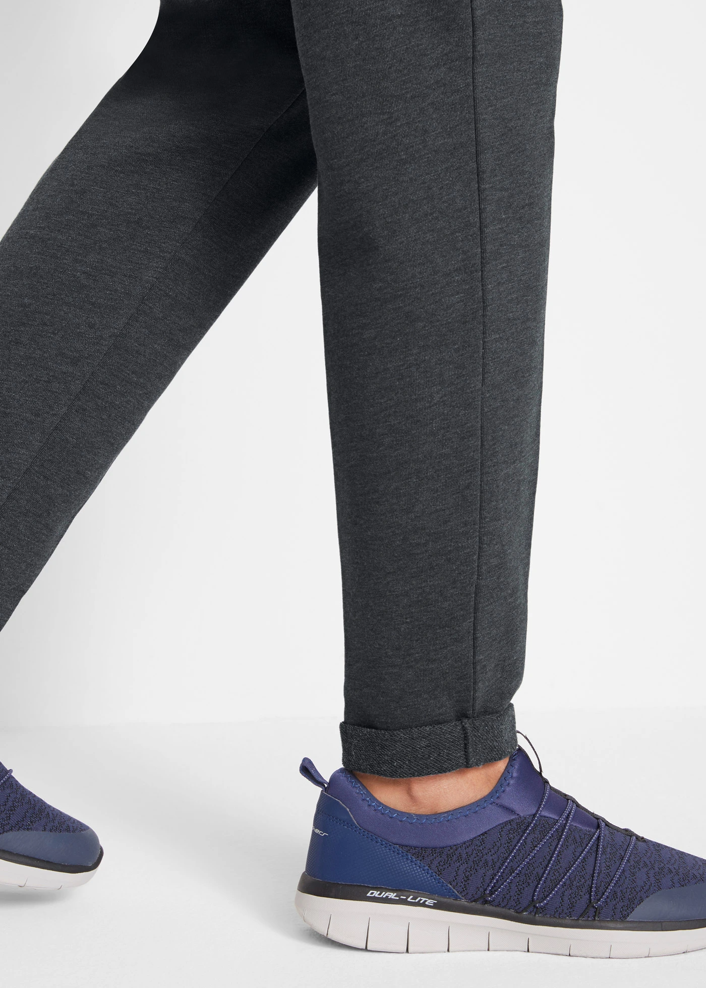 Sweatpants met strikkoordjes, regular • zwart mêlee • bonprix online shop