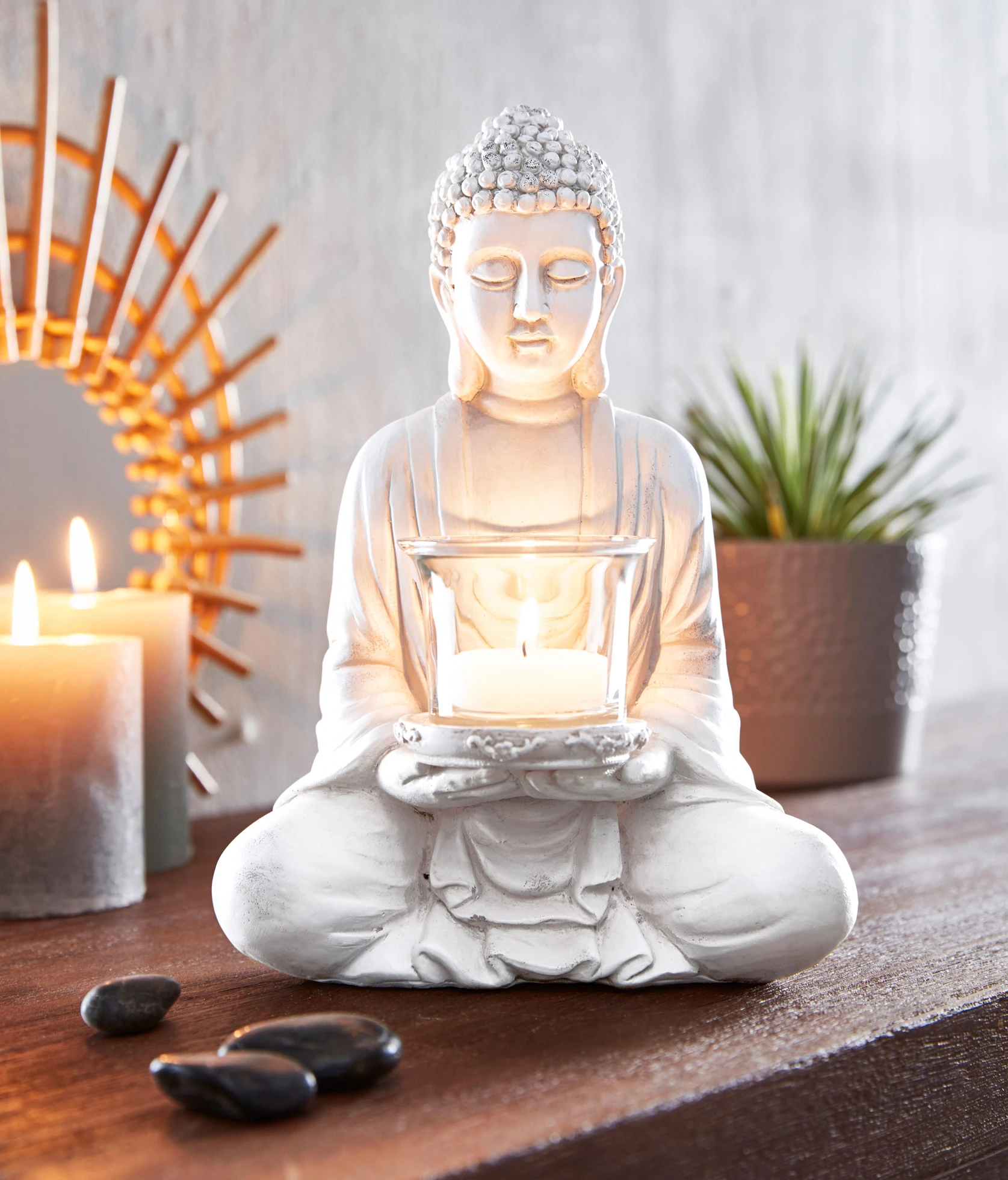 Boeddha met theelichthouder • wit • bonprix online shop