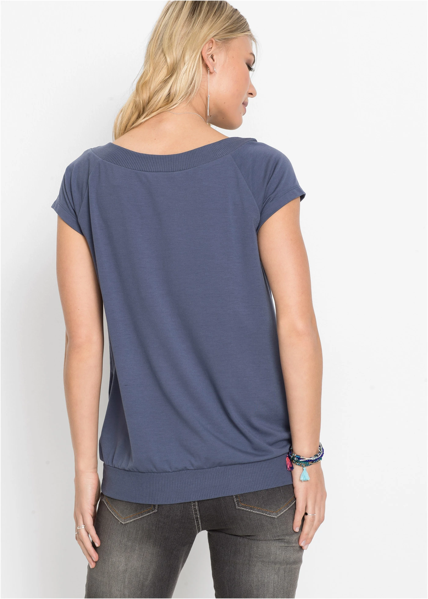 T-shirt à étoile • indigo imprimé • Boutique bonprix