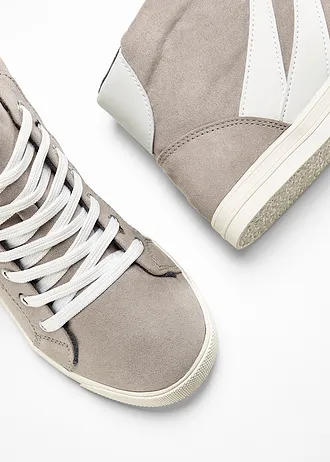 Hoge sneakers • lichtgrijs • bonprix online shop