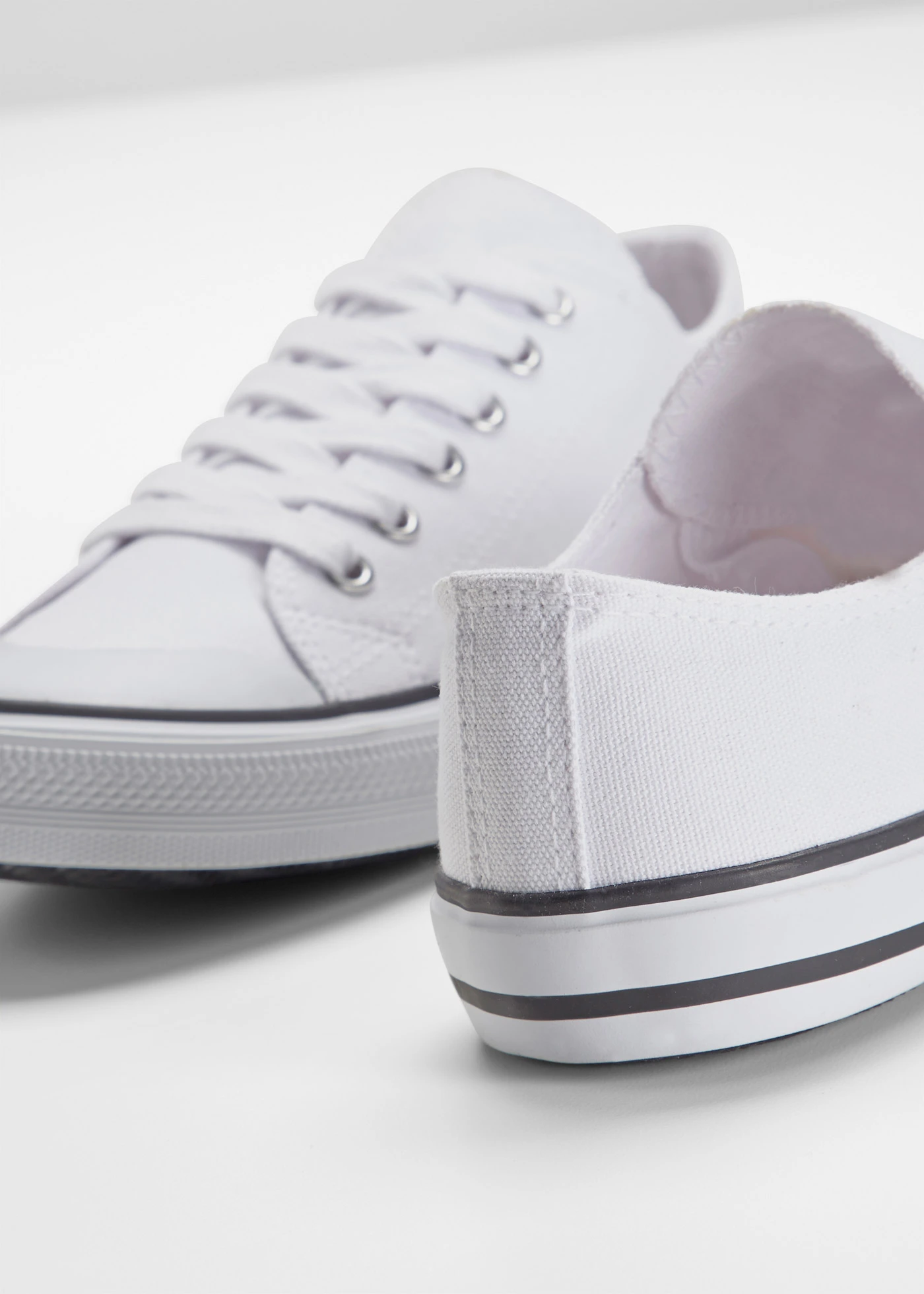 Sneakers van katoenen canvas • wit • bonprix online shop