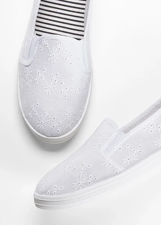 Ballerines à broderie anglaise • blanc • Boutique bonprix
