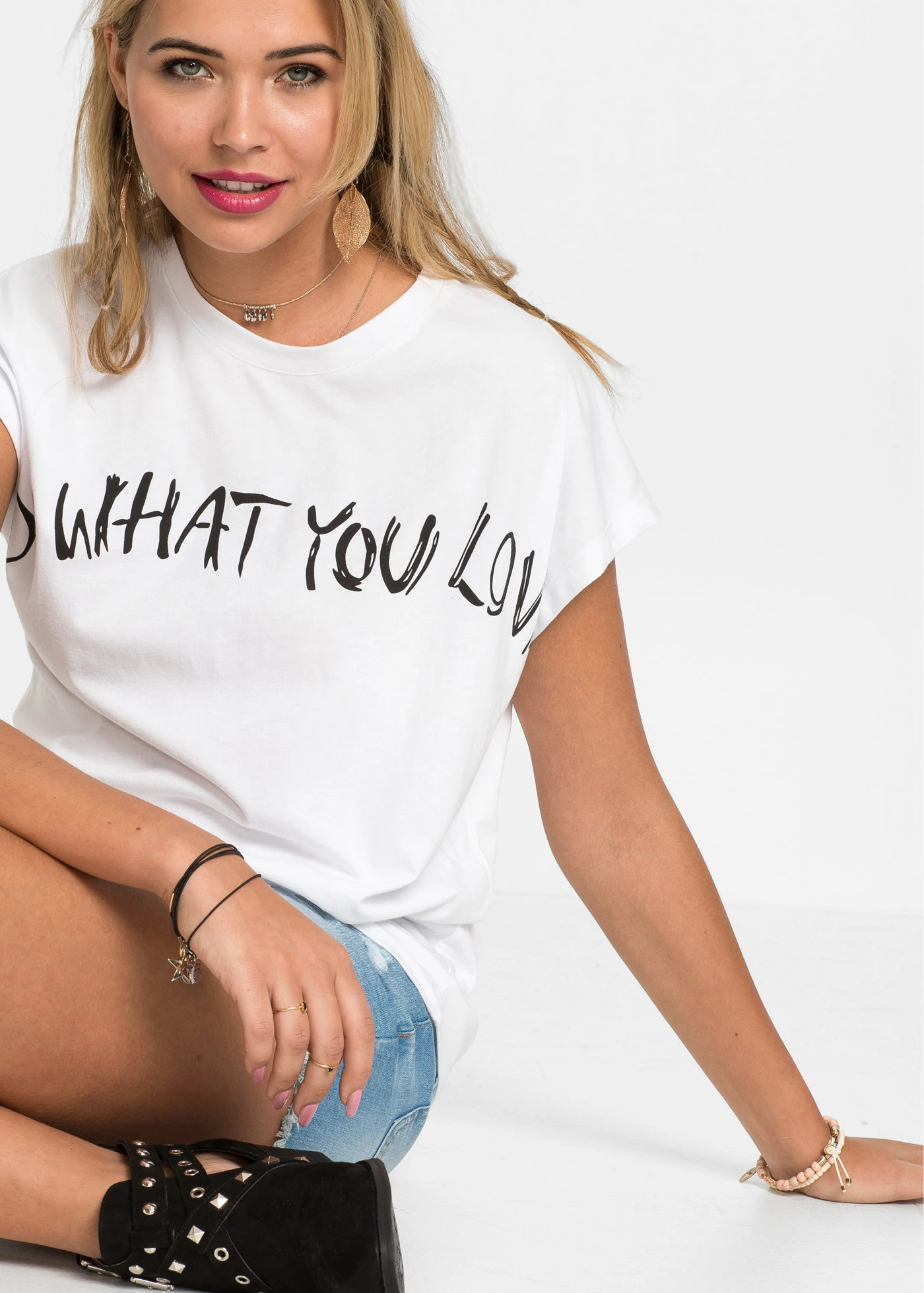 T-shirt oversize z czystej bawełny organicznej • biały z napisem • sklep bonprix