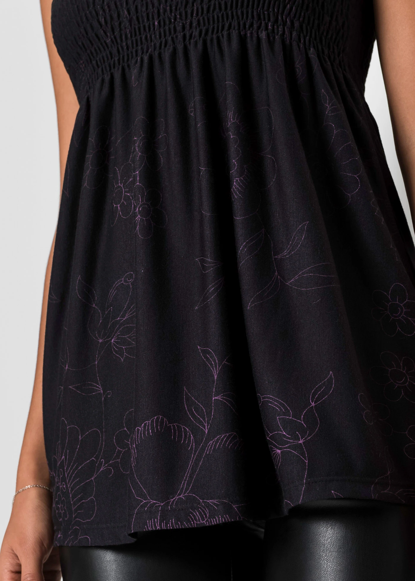 Tunikový top ze směsi s viskózou • černo-fialová s květy • bonprix obchod