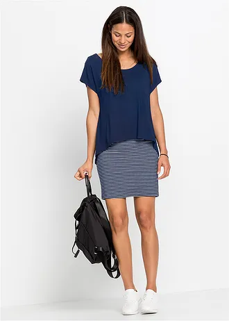 Robe en jersey avec jupe rayée • bleu foncé / blanc • Boutique bonprix