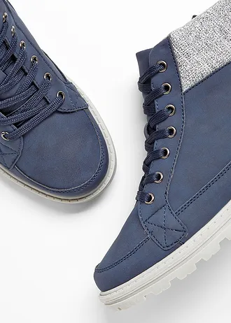 Boots lacées à semelle crantée • bleu nuit • Boutique bonprix