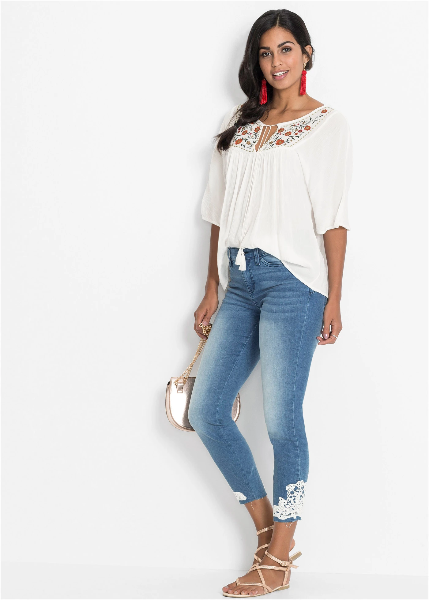 Tunika z miękkiej kreszowanej wiskozy • biel wełny w kwiaty • sklep bonprix