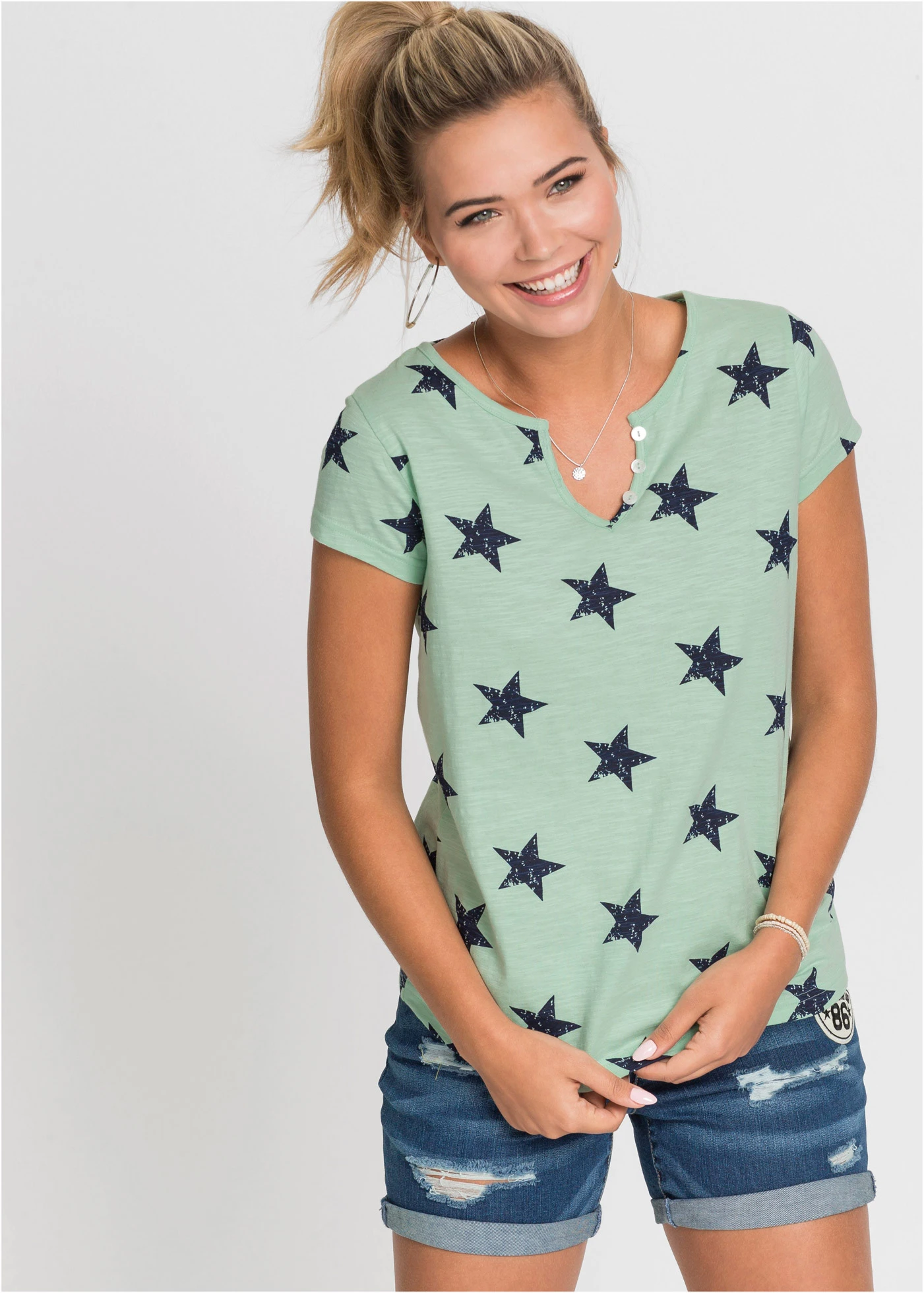 T-shirt 100% coton imprimé étoiles • vert-bleu foncé imprimé • Boutique bonprix