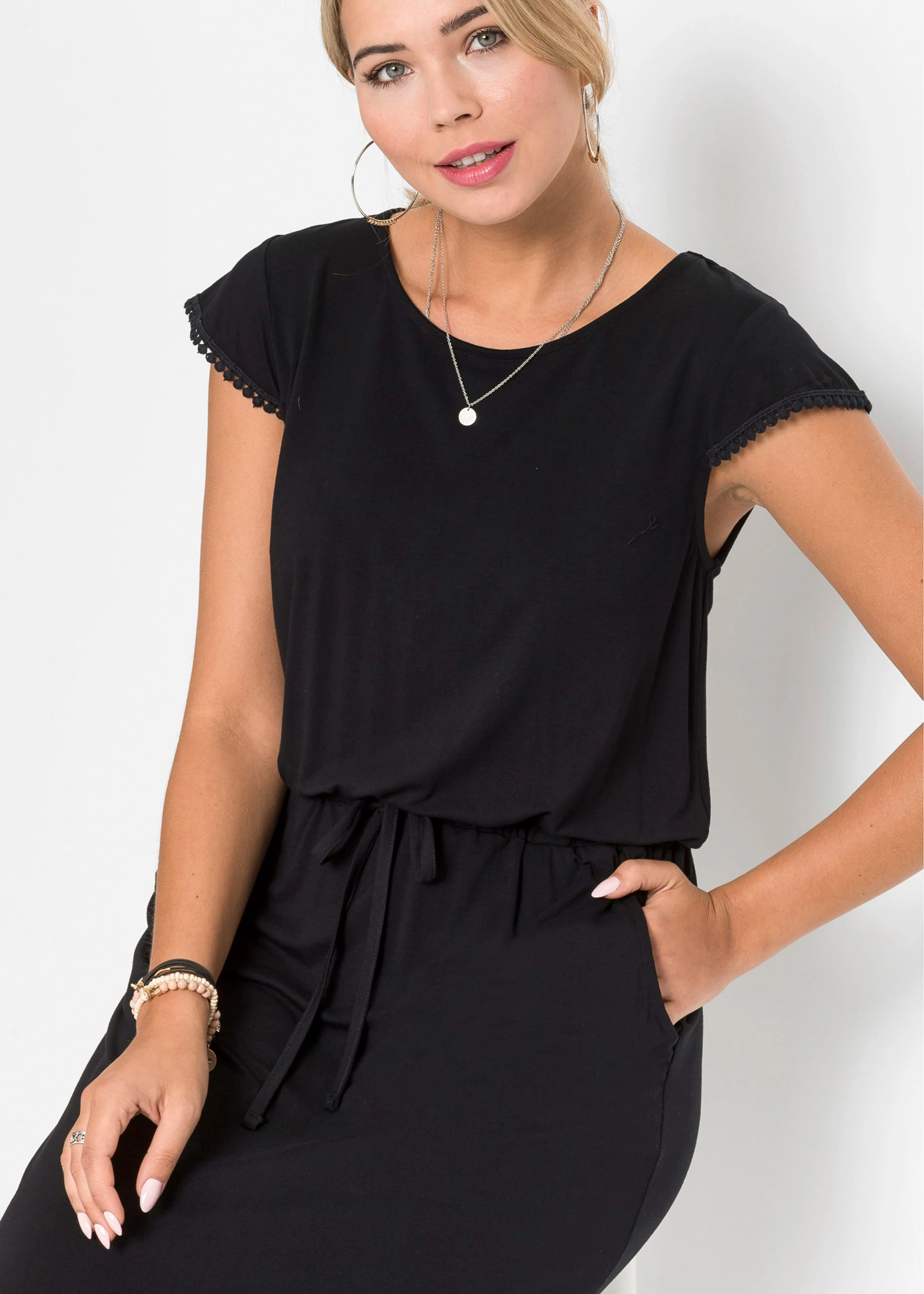 Robe midi en jersey viscose • noir • Boutique bonprix