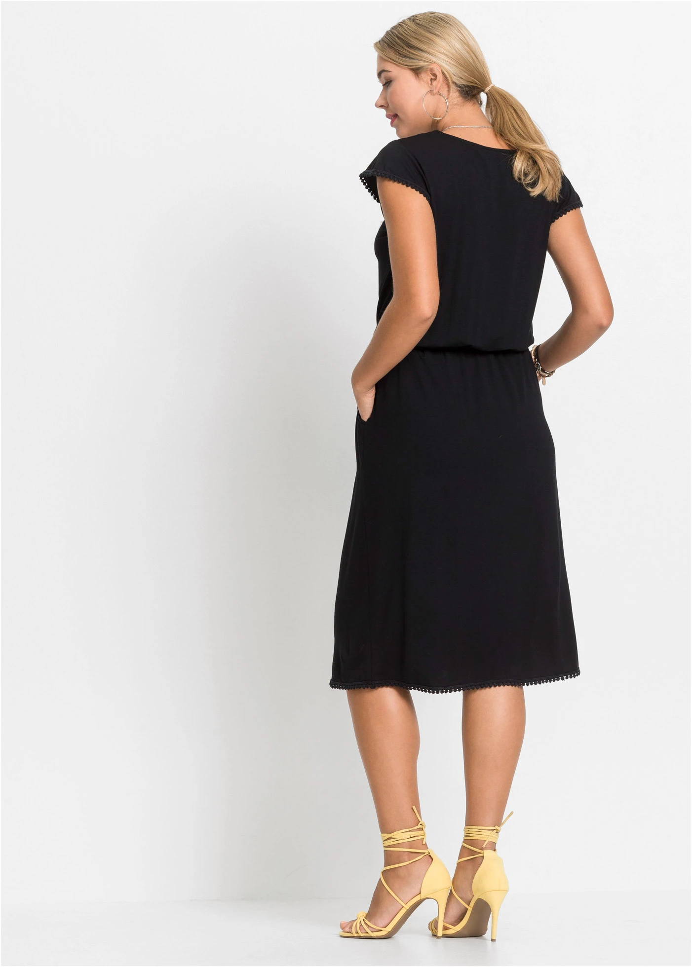 Robe midi en jersey viscose • noir • Boutique bonprix
