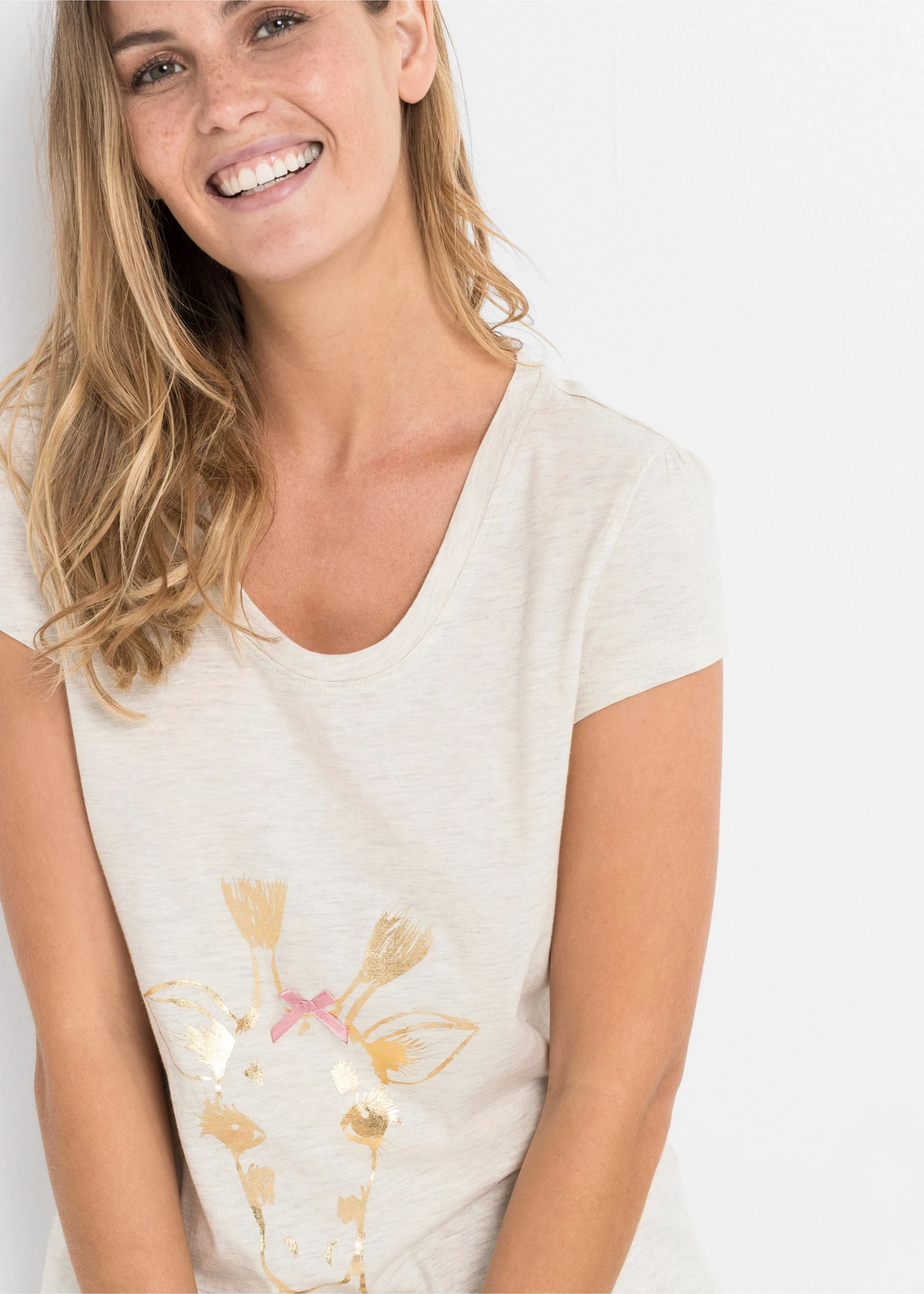 Rövidnadrágos pizsama fólia-mintával • natúr melanzs-mintás • bonprix áruház