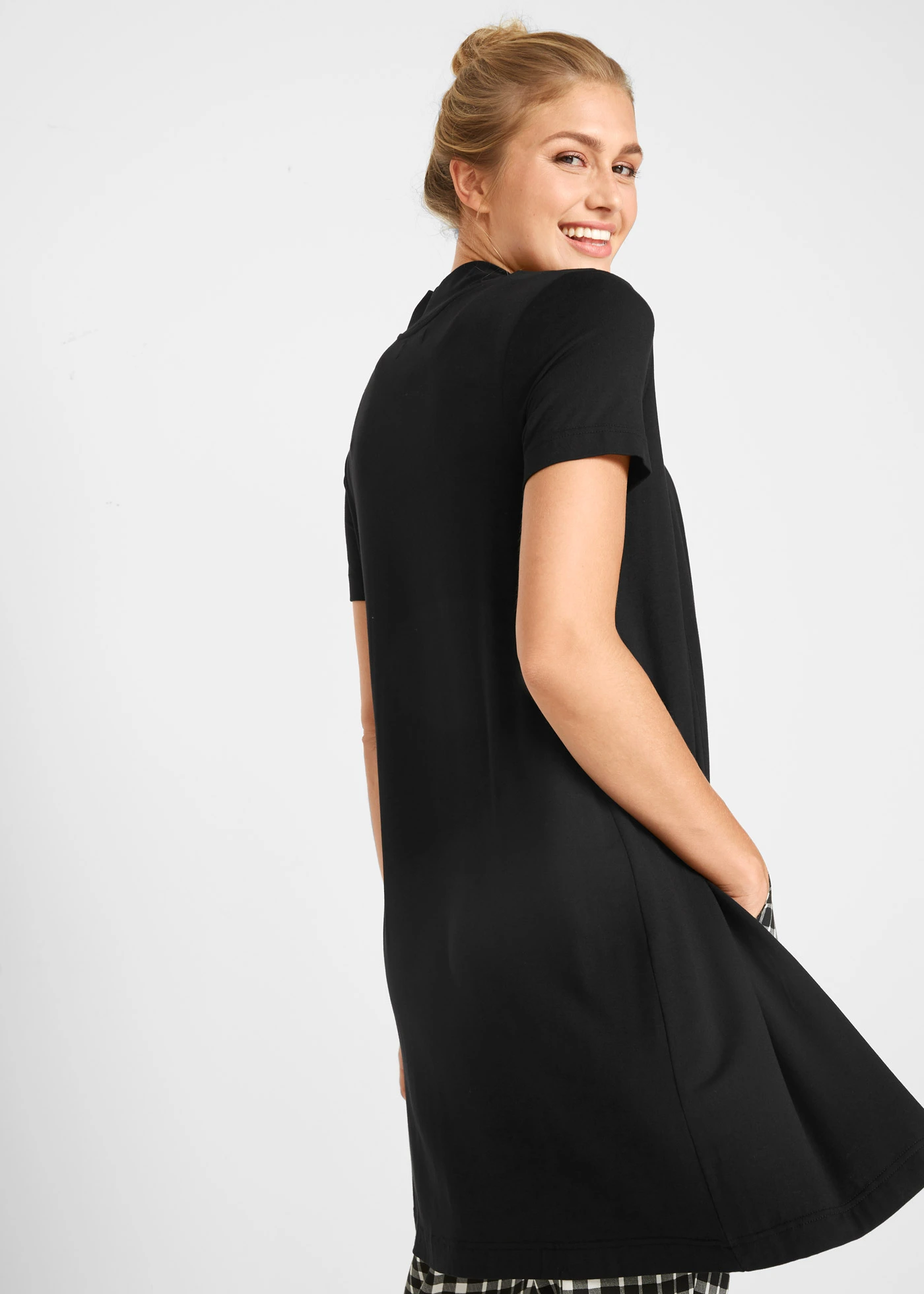 Kardigan z miękkiej wiskozy • czarny • sklep bonprix