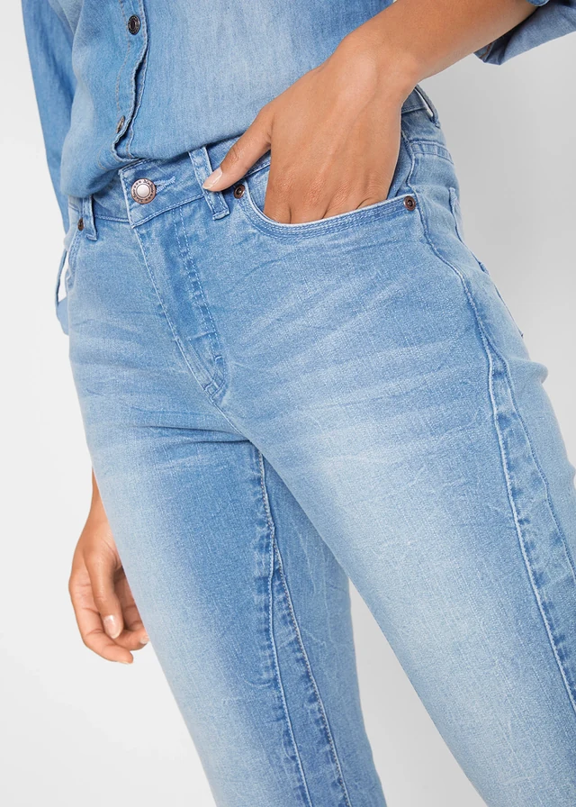 7/8 soft jeans • lichtblauw denim used • product-page.page-title-suffix