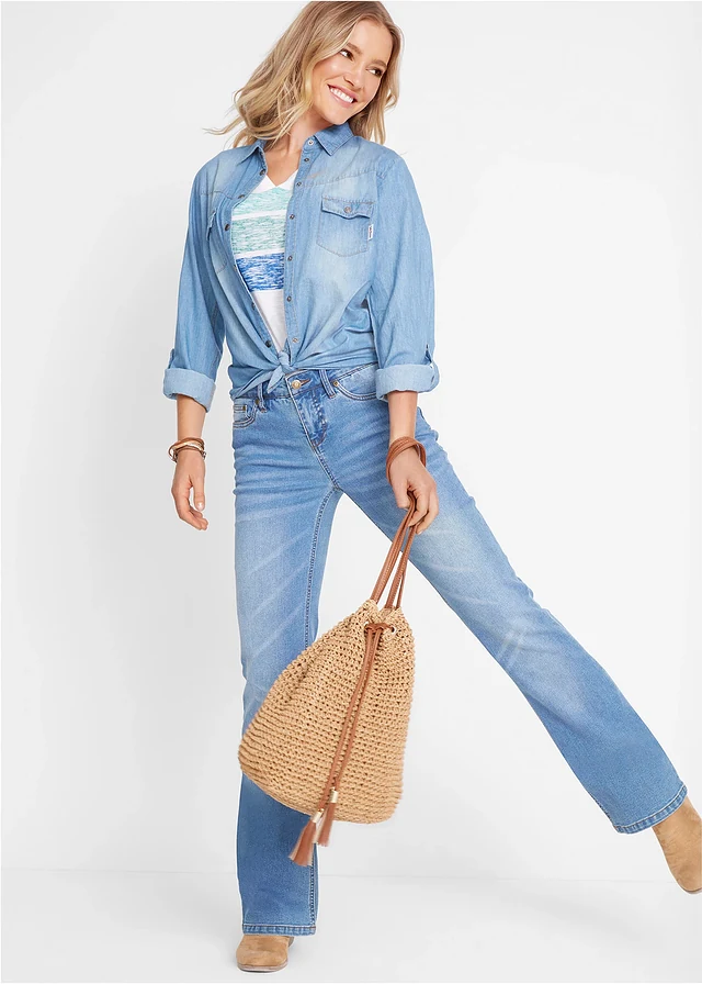 Bootcut comfort stretch jeans, mid waist • lichtblauw denim used • product-page.page-title-suffix