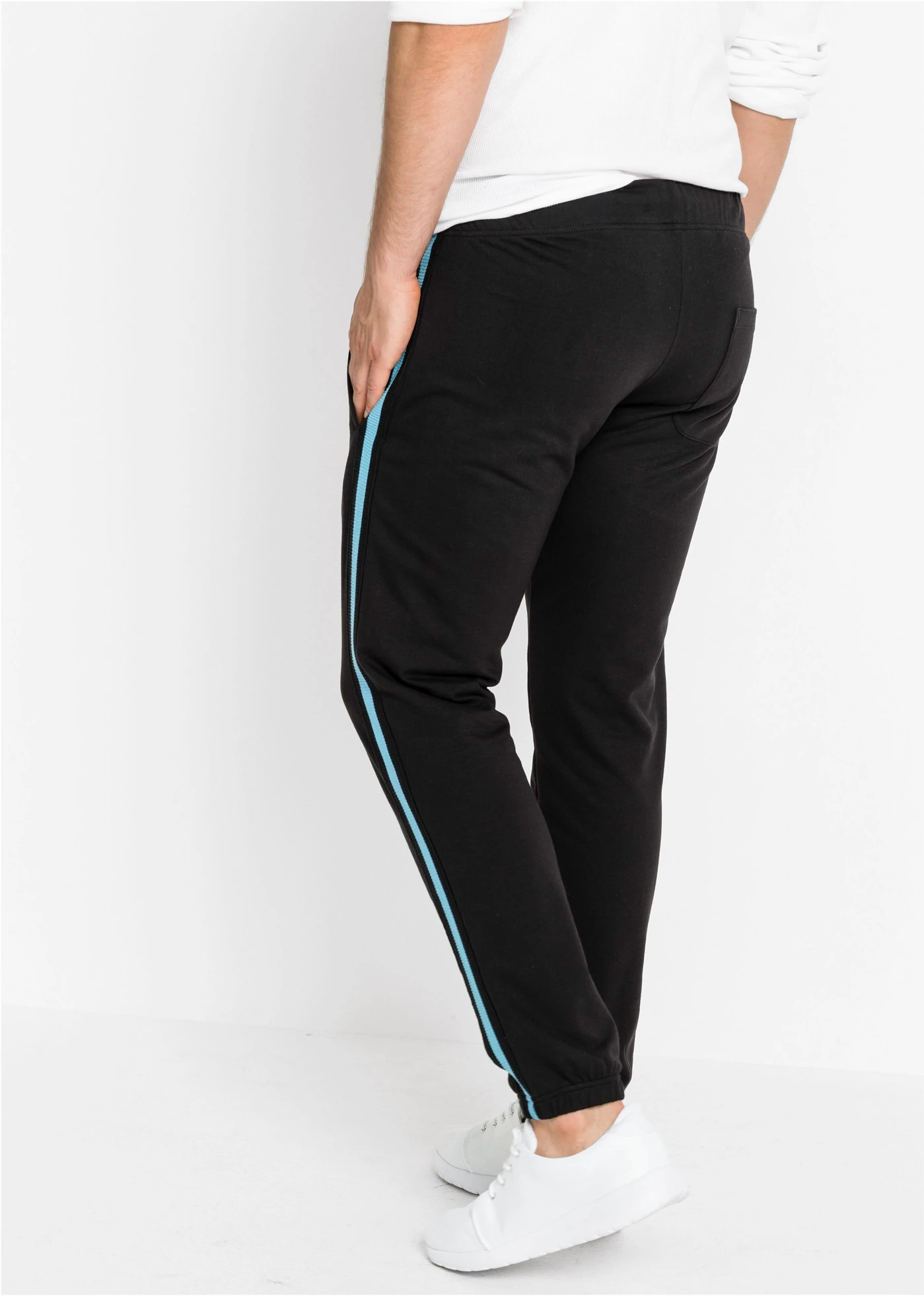 Joggingbroek met contrasterende strepen • zwart • bonprix online shop