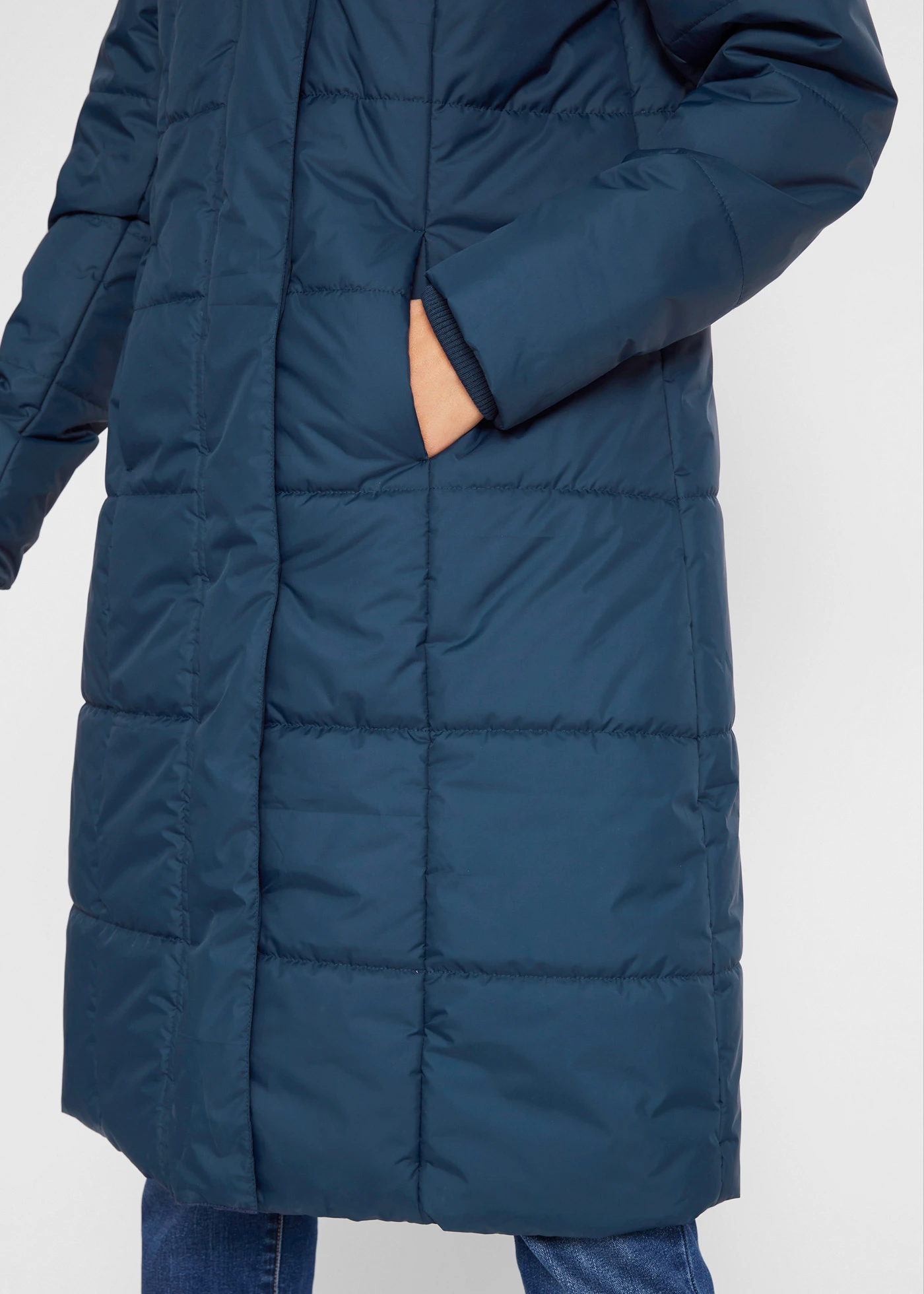 Prošívaný kabát s odnímatelnou kapucí • tmavě modrá • bonprix obchod